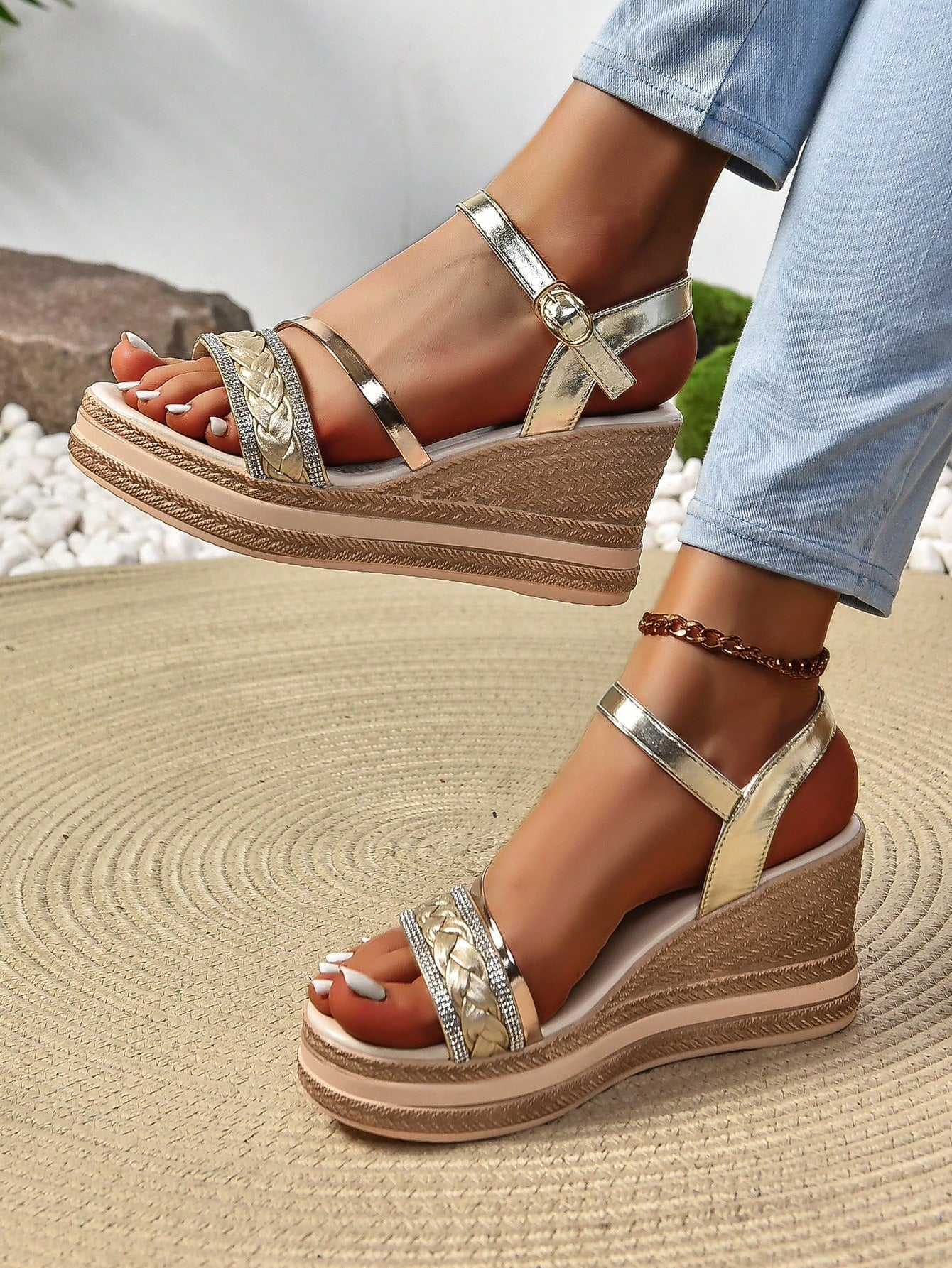 Women's Fashionable Chunky Wedge Sandals With Platform And Jute Rope Bottom