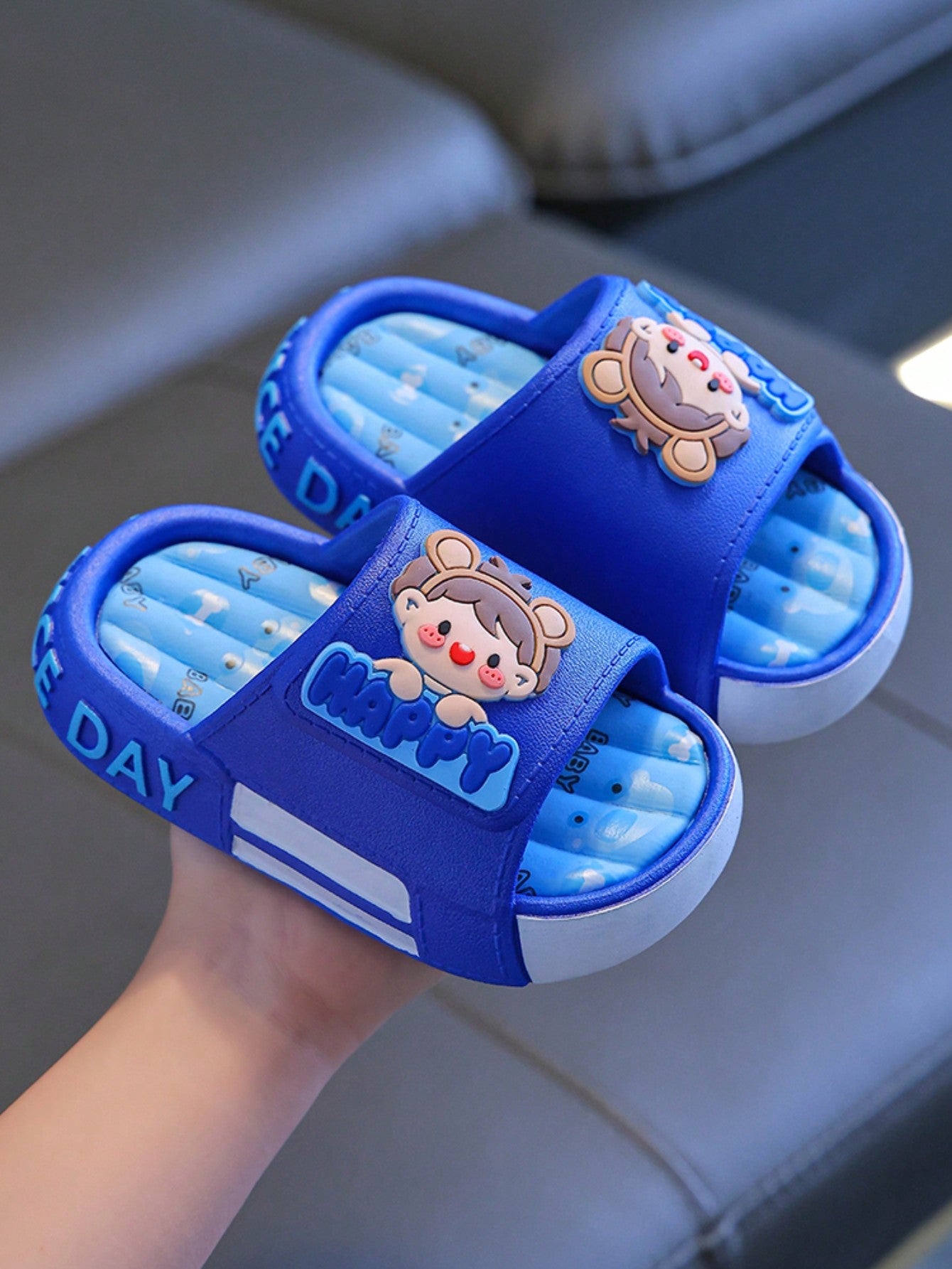 1 Pair Kids Summer Sandals Boys Girls Cute PVC Anti-Slip Slippers