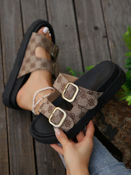 Women Fashionable Brown Vintage Printed Belt Buckle Thick Bottom Slide Sandals Summer Outdoor Flat Vacation Style Shoes