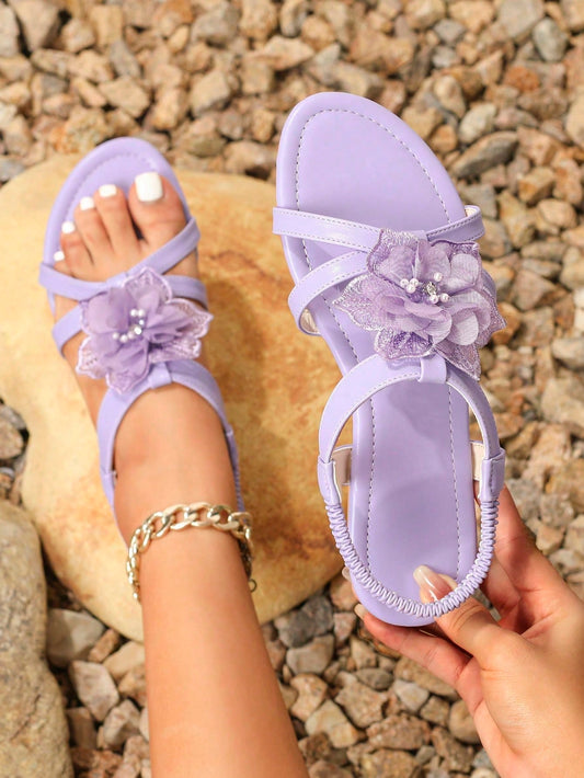 Fashionable Women Flat Sandals With Floral Decorated Toe Strap For Casual & Beach Wear