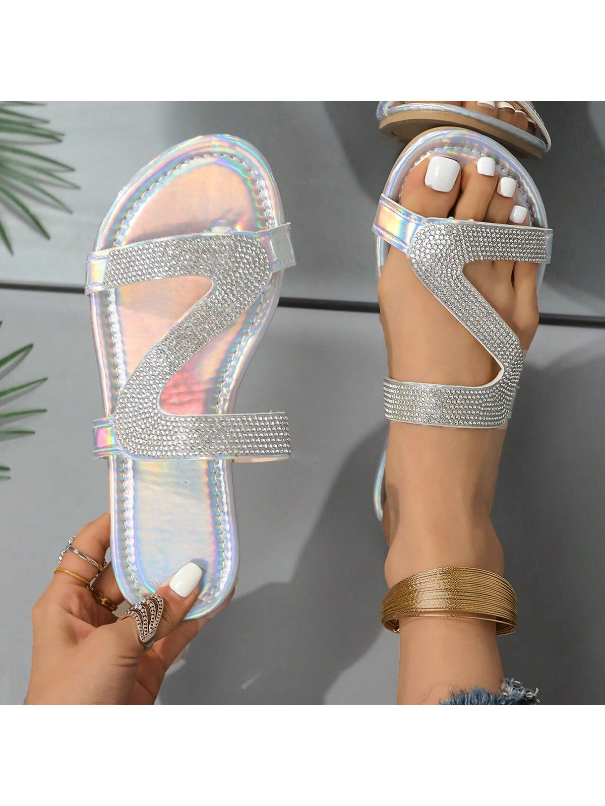 Flat Rhinestone One-Strap Sandals For Women, Silver Rhinestone Open-Toe Casual Slippers For Summer, European And American Style, Beach Outdoor Wear, Clip-Toe Slippers