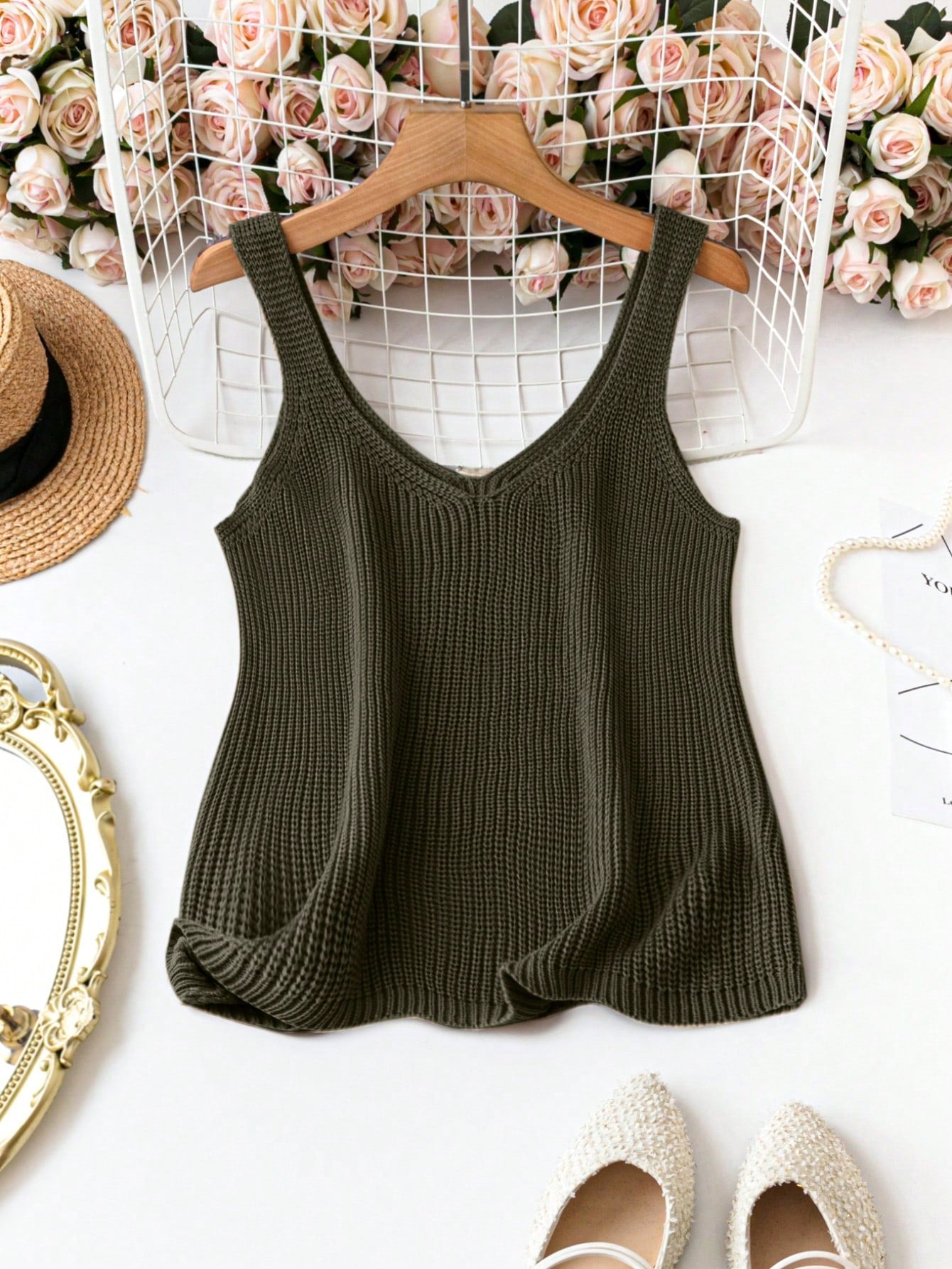 Plus Size Solid Color Sleeveless Knit Top For Casual Spring Look