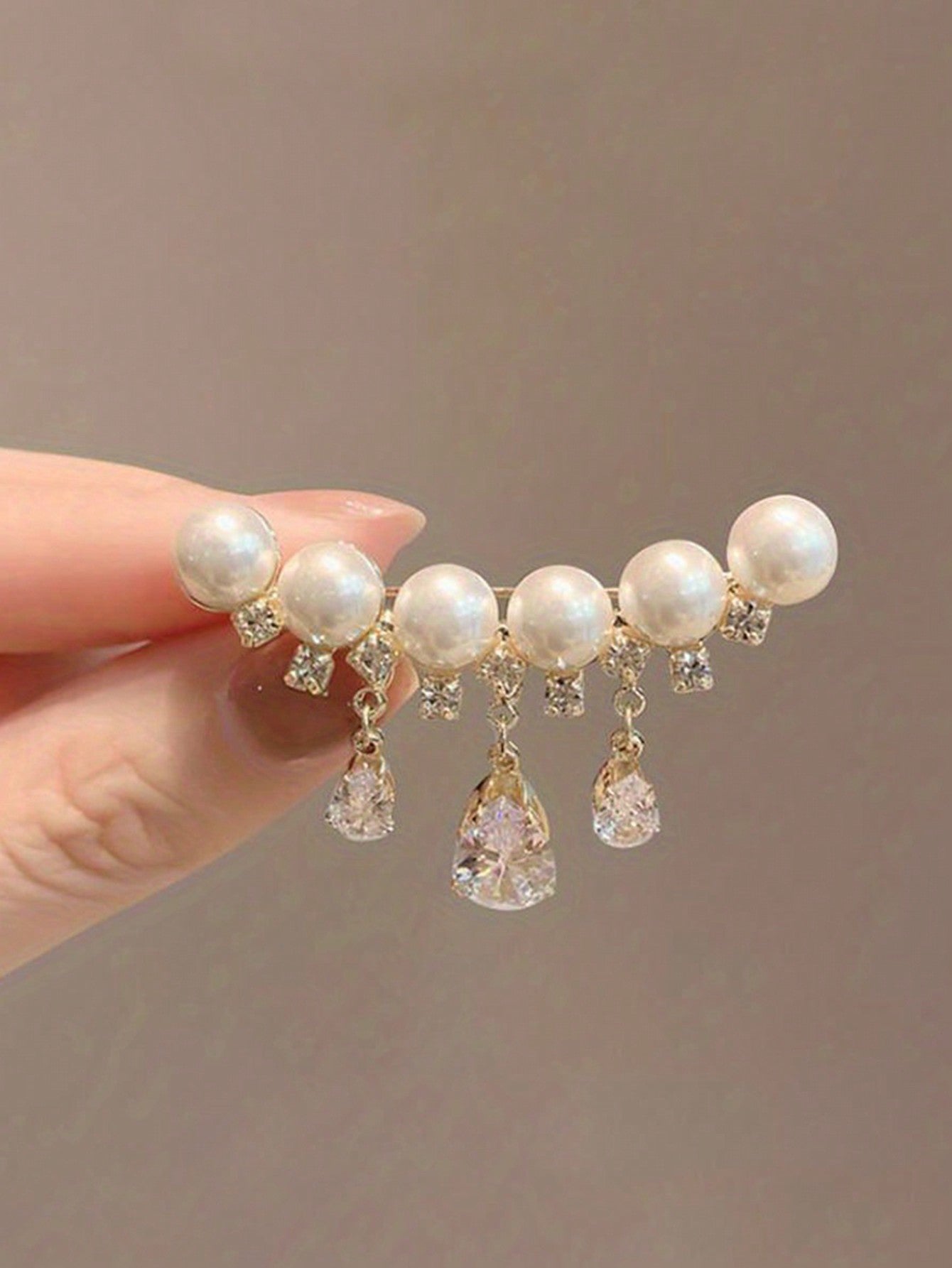 1pc Pearl & Cubic Zirconia Brooch Perfect For Matching With Sweaters And Suits, Suitable For Girls