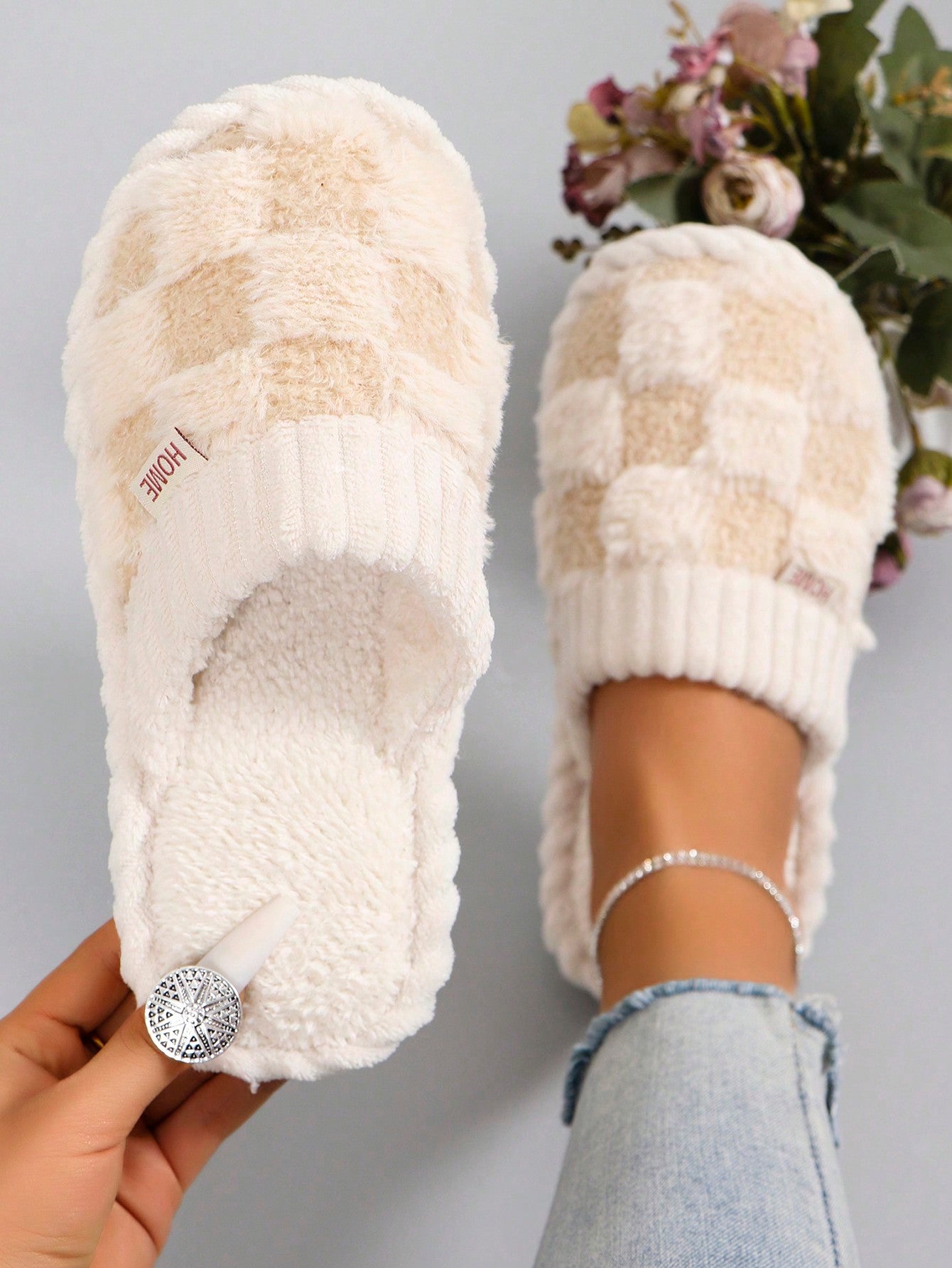 New Style Women Fashionable Comfortable Round-Toe Faux Fur Lined Brown Slip-On Indoor Slippers With Thick Anti-Skid Sole For Home