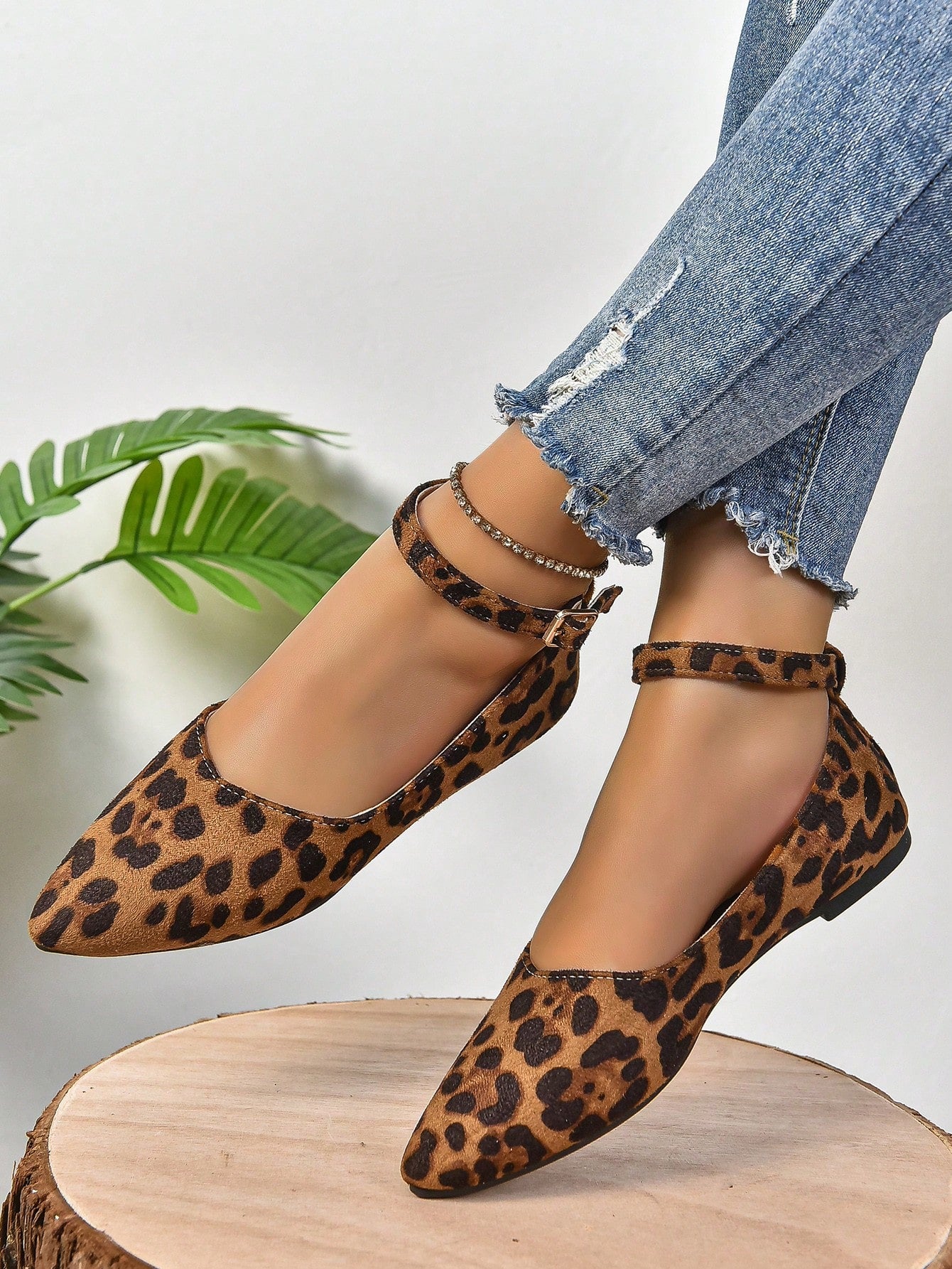 Women Leopard Buckle Design Pointed Toe Flat Shoes, Elegant Black Faux Suede Ankle Strap Shoes For Spring And Autumn