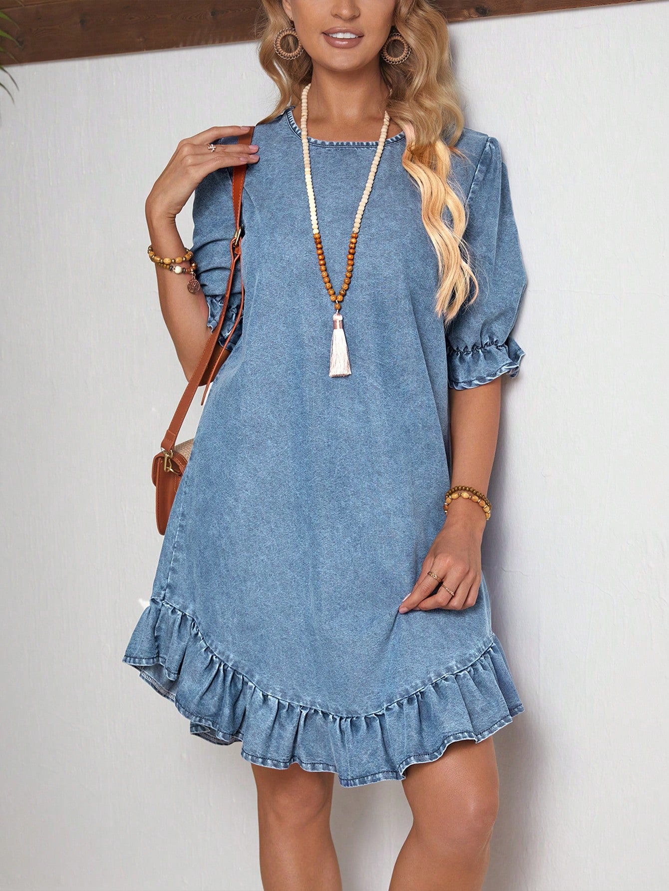 Women's Round Neck Short Puff Sleeve Denim Dress With Ruffled Hem