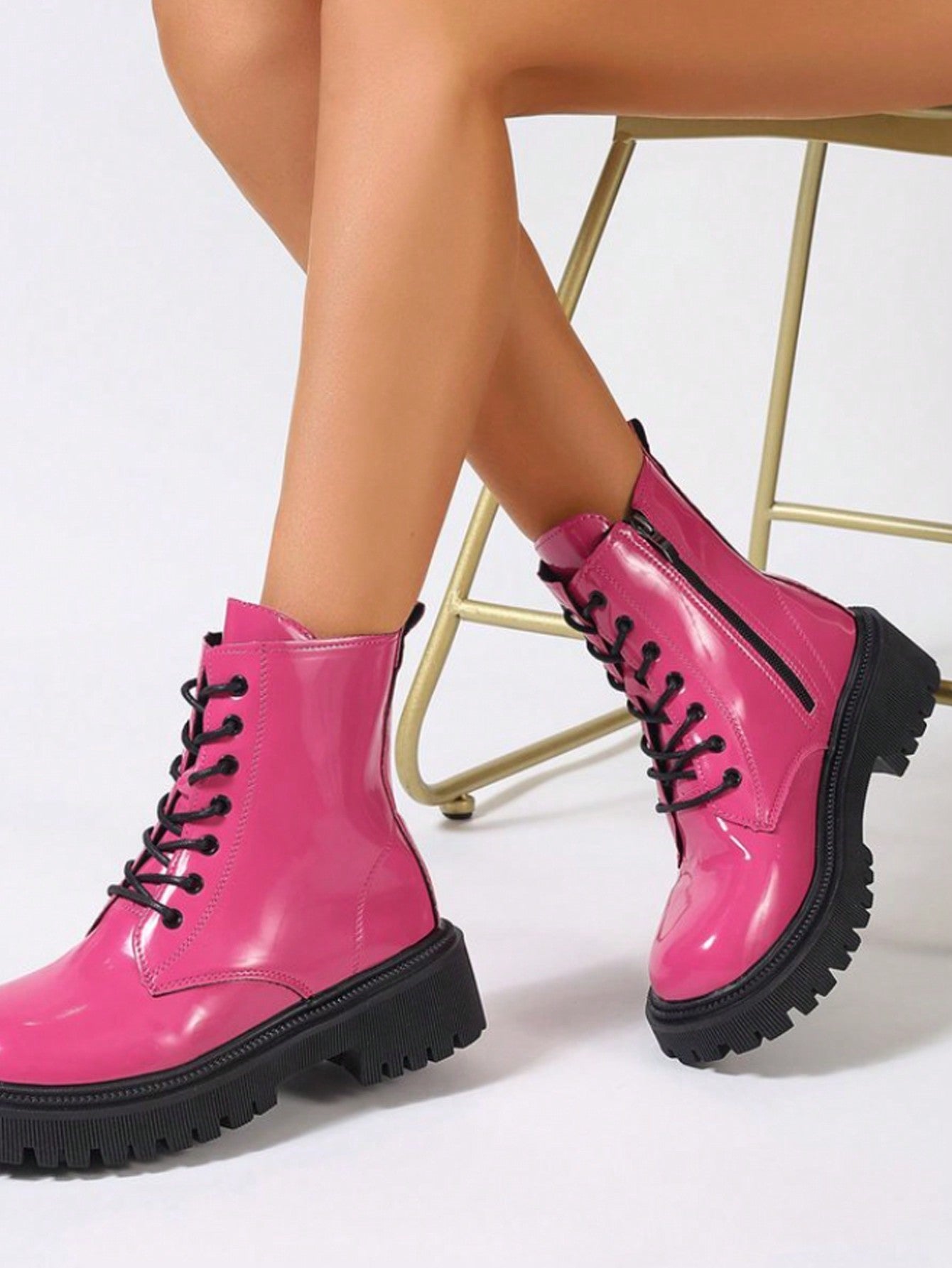 J-Fashion Women Fashionable Casual All-Match Y2K Style Short Boots With Straps, Suitable For All Seasons