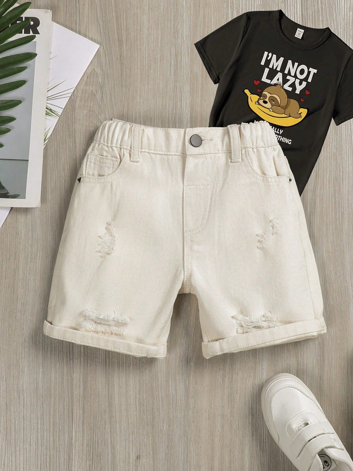 Young Boy Ripped Elastic Waist Denim Shorts