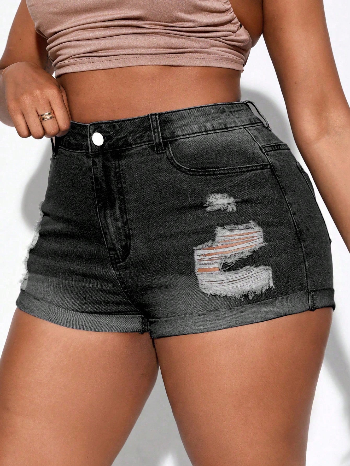 Plus Size Women\ Casual Denim Shorts With Pockets, Distressed And Rolled Hem