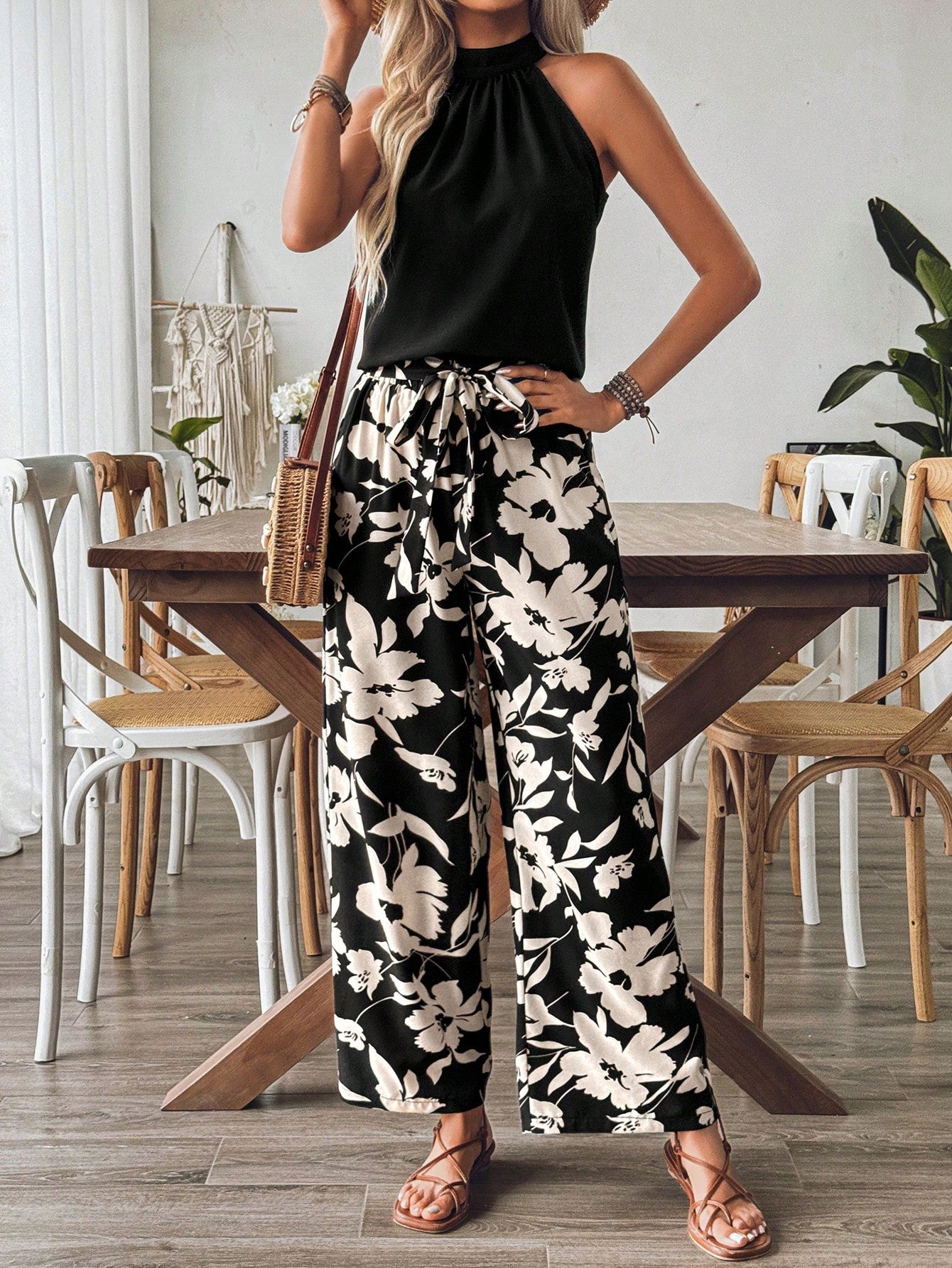 Women's Plain Halter Top And Flower Print Pants Two Piece Set