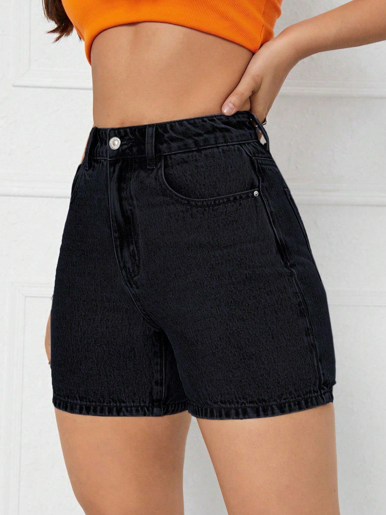 Women's Slim Fit Casual Denim Shorts With Pockets