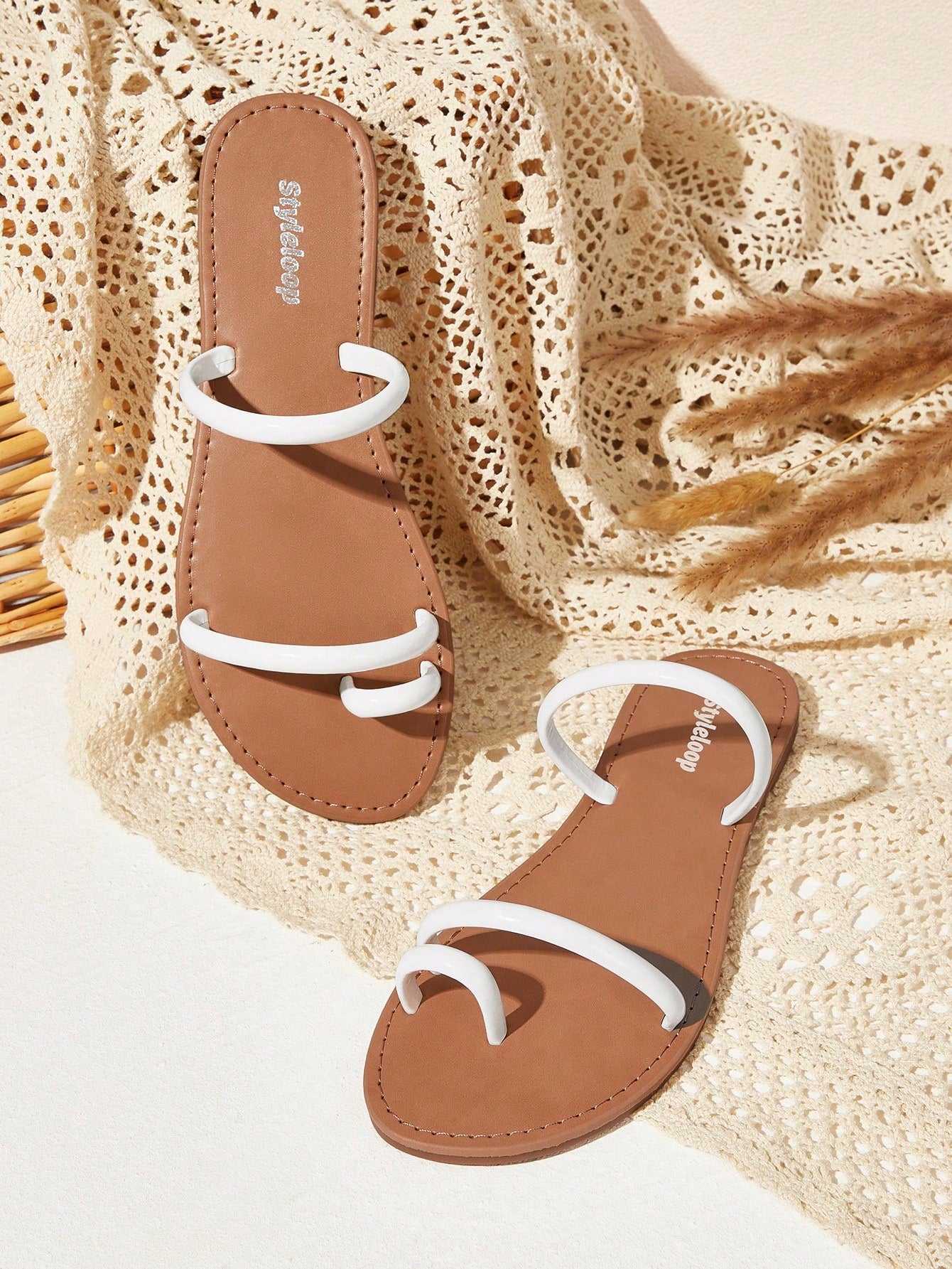 Styleloop Toe Ring Clear Strap Thong Sandals For Summer Vacation Shoes Summer Sale Boho Feels Back To School Shoes College Student Shoes