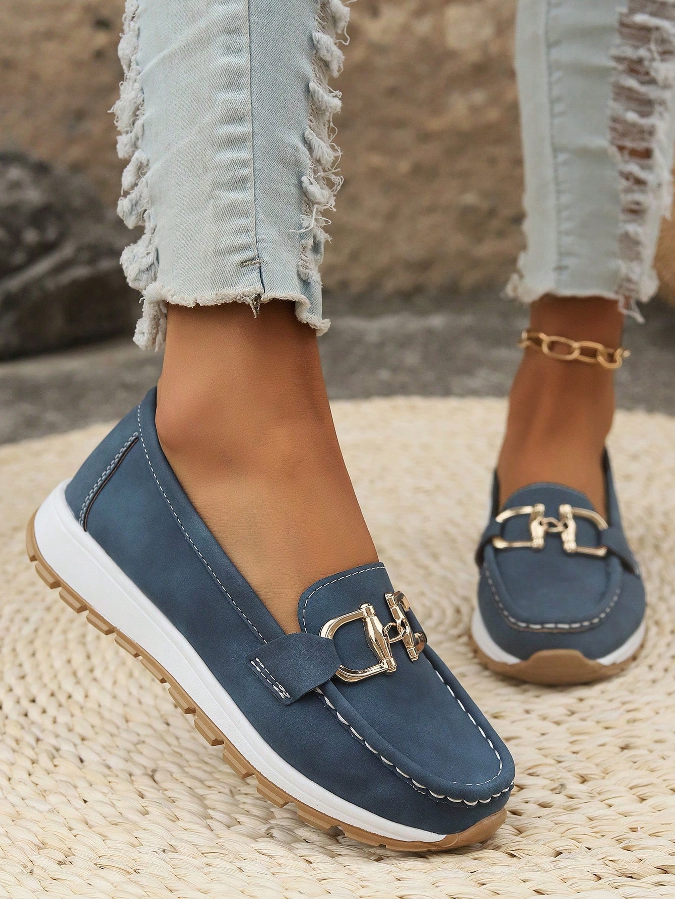 Summer New Style Hollow Out Elderly Women Pu Leather Shoes, Comfortable Driving Loafers, Flat Platform Women's Shoes