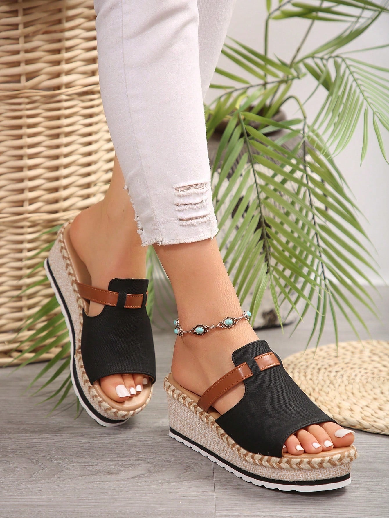 Summer New Arrival Women's Platform Wedge Sandals With Open Toe And Thick Soles