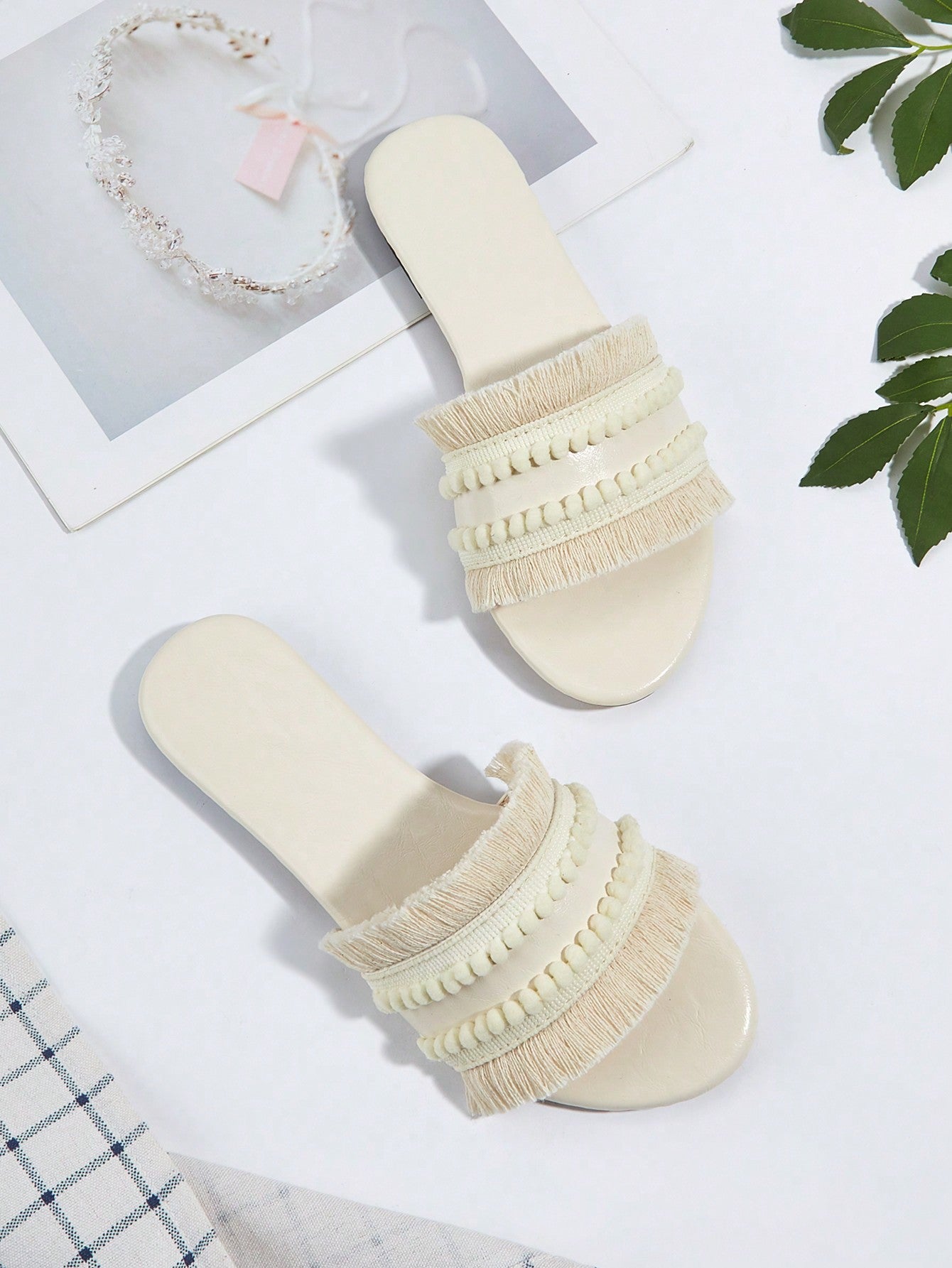 Lilac Suede Ball Fringe Decorated Bohemian Style Flat Sandals For Women,  & Vacation Style. Random Length And Quantity Of Fringe Balls.