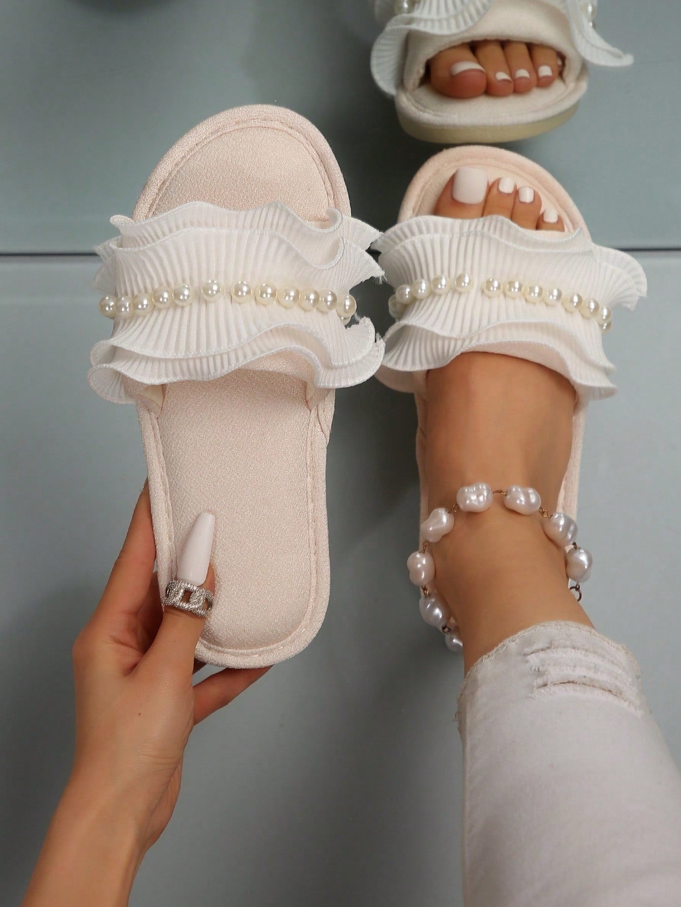 Fashionable Lace And Cloth Pearl Women Home Slippers For Girls, Spring And Autumn New Style