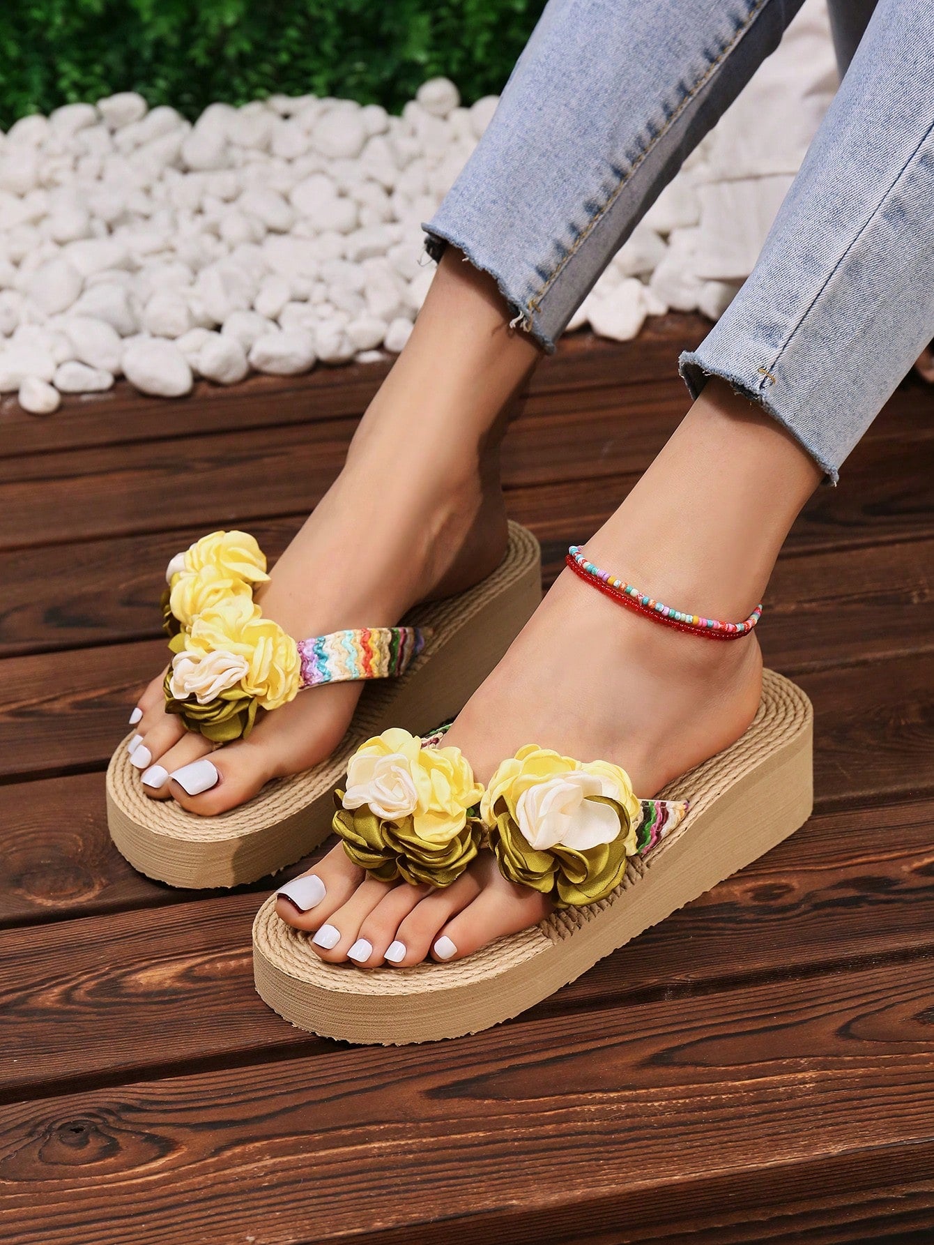 1pair Summer Princess Style Color Blocking Thick-Bottomed Wedge Sandals For Teenage Girls, Women Casual Beach Slipper With Rose Decor, Anti-Skid