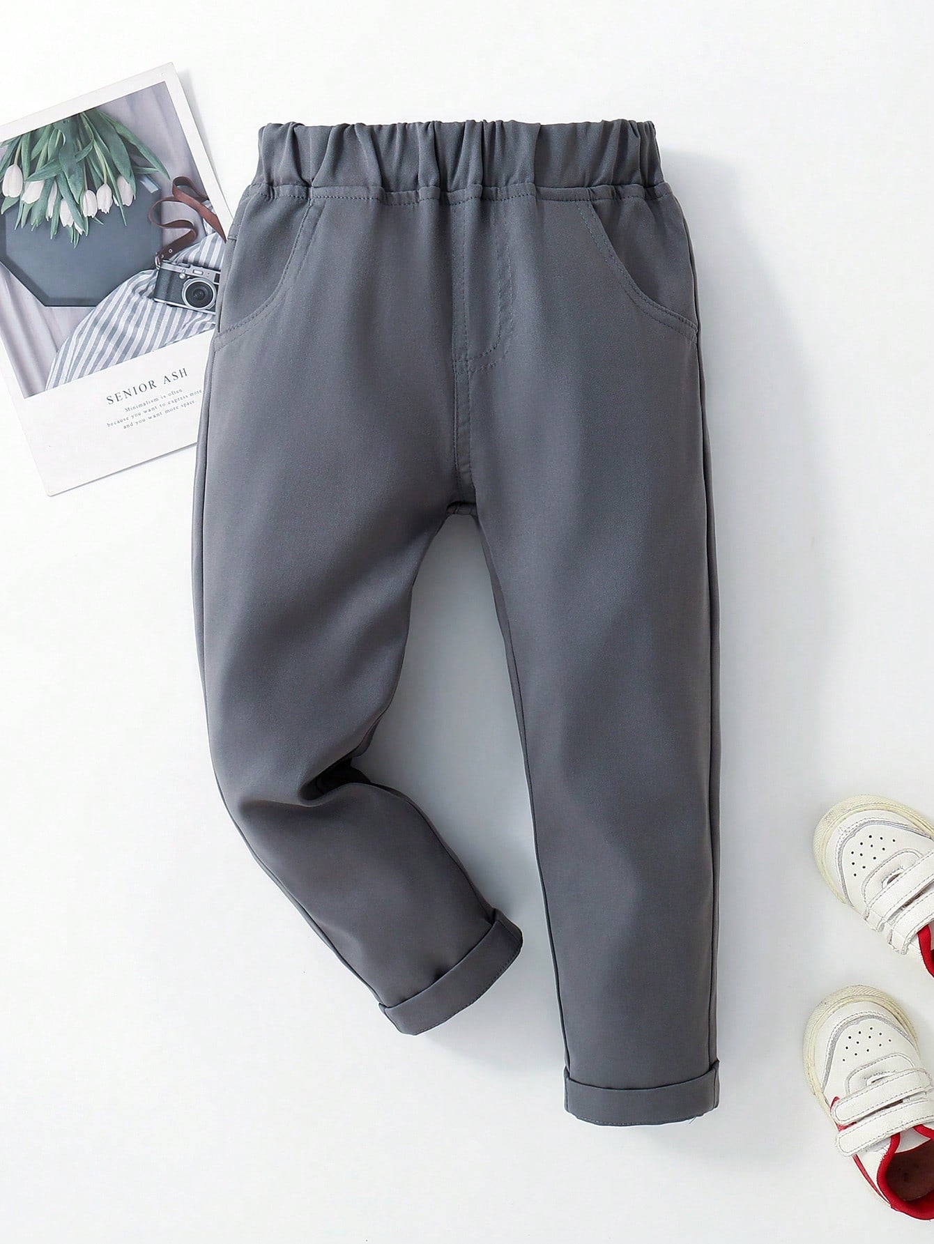 Young Boy Simple Elastic Waist Slant Pocket Tapered Trousers