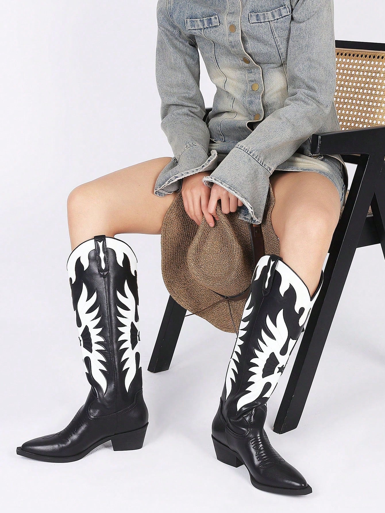 Fashion Women Western Boots Embroidery Mid Calf Chunky Heels Platform Retro Vintage Design Cowgirl Shoes