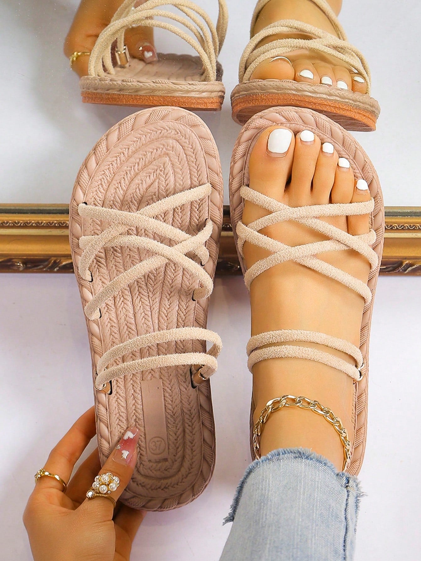 Women's Flat Sandals, Comfortable Flip Flops, Non-Slip Cross Straps Solid Color Open Toe Casual Beach Sandals