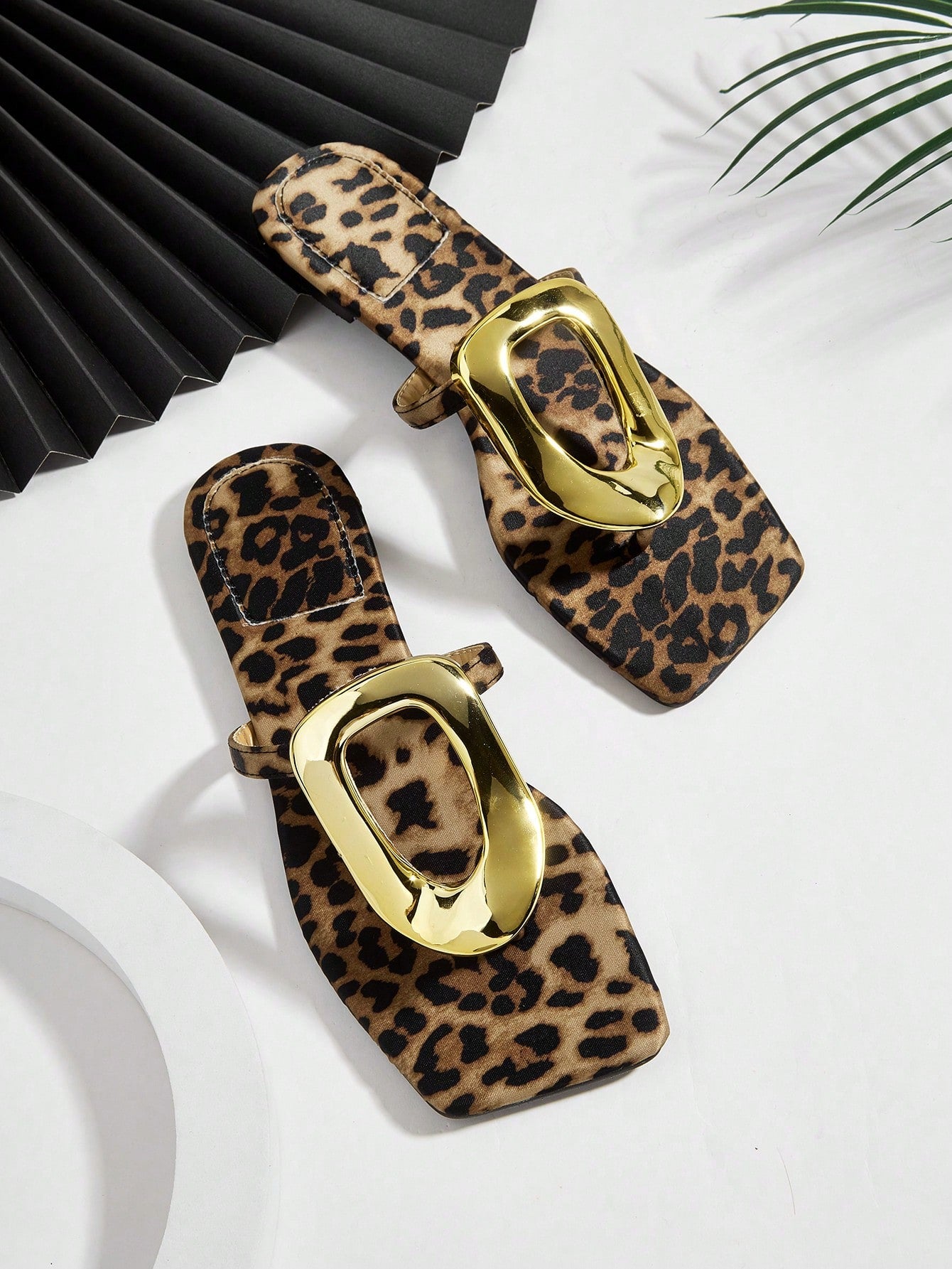 Party/Holiday/Casual Leopard Print Square Toe Flat Sandals With Metal Buckle, Women's