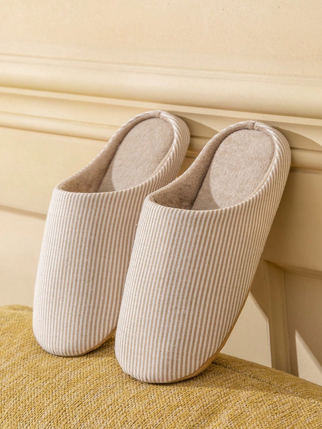 Simple Women House Slippers, Anti-Slip Soft Sole, Super Lightweight And Comfortable, Suitable For Spring And Autumn, Bedroom Indoor Slippers