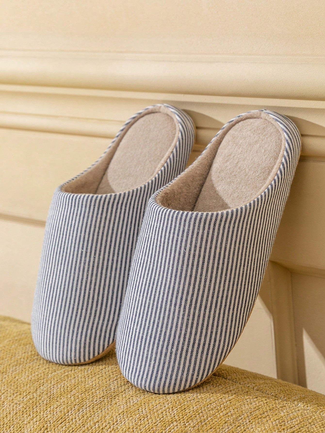 Simple Women House Slippers, Anti-Slip Soft Sole, Super Lightweight And Comfortable, Suitable For Spring And Autumn, Bedroom Indoor Slippers