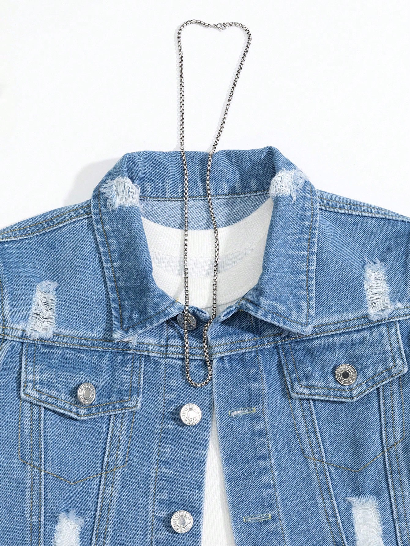 Tween Girl Washed Ripped Fashionable All-Match Denim Jacket And Denim Frayed Hem Skirt Set