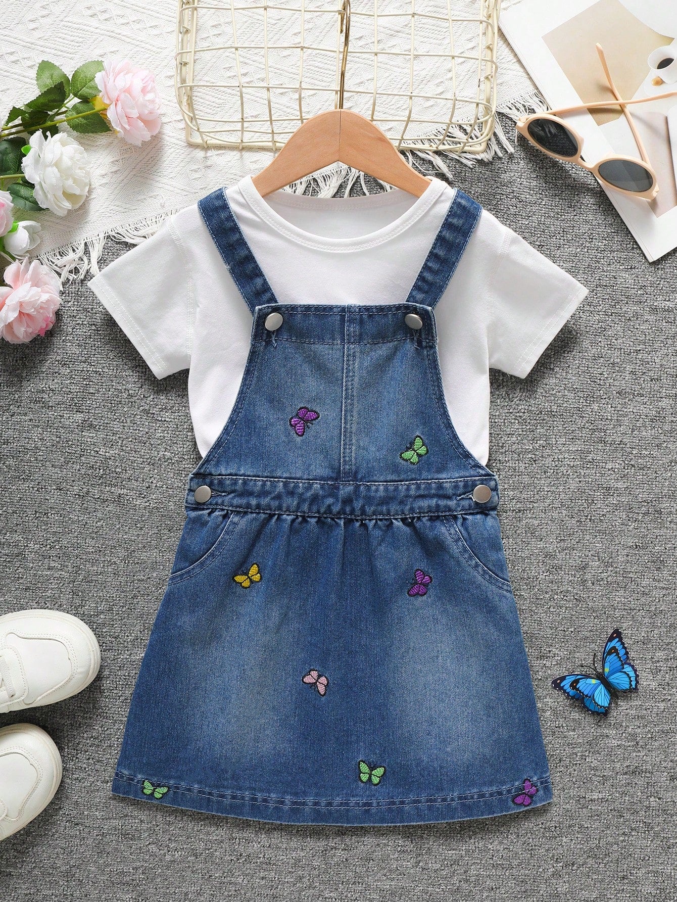 Young Girls' Butterfly Embroidery Craft Sleeveless Mid-Blue Washed Denim Dress