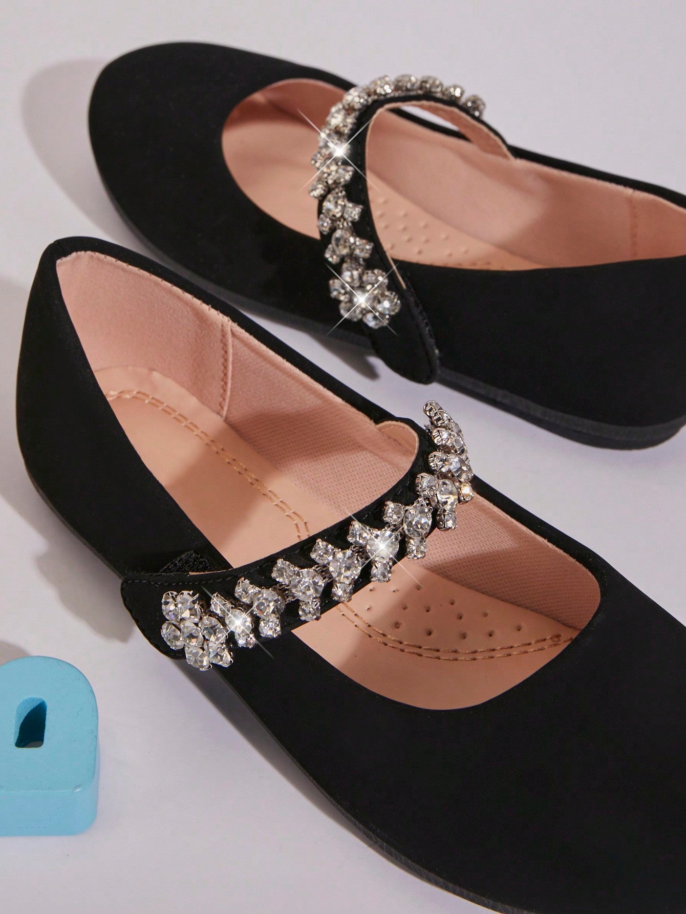 Fashionable Kids" Flat Shoes With Rhinestone Decoration And  Strap