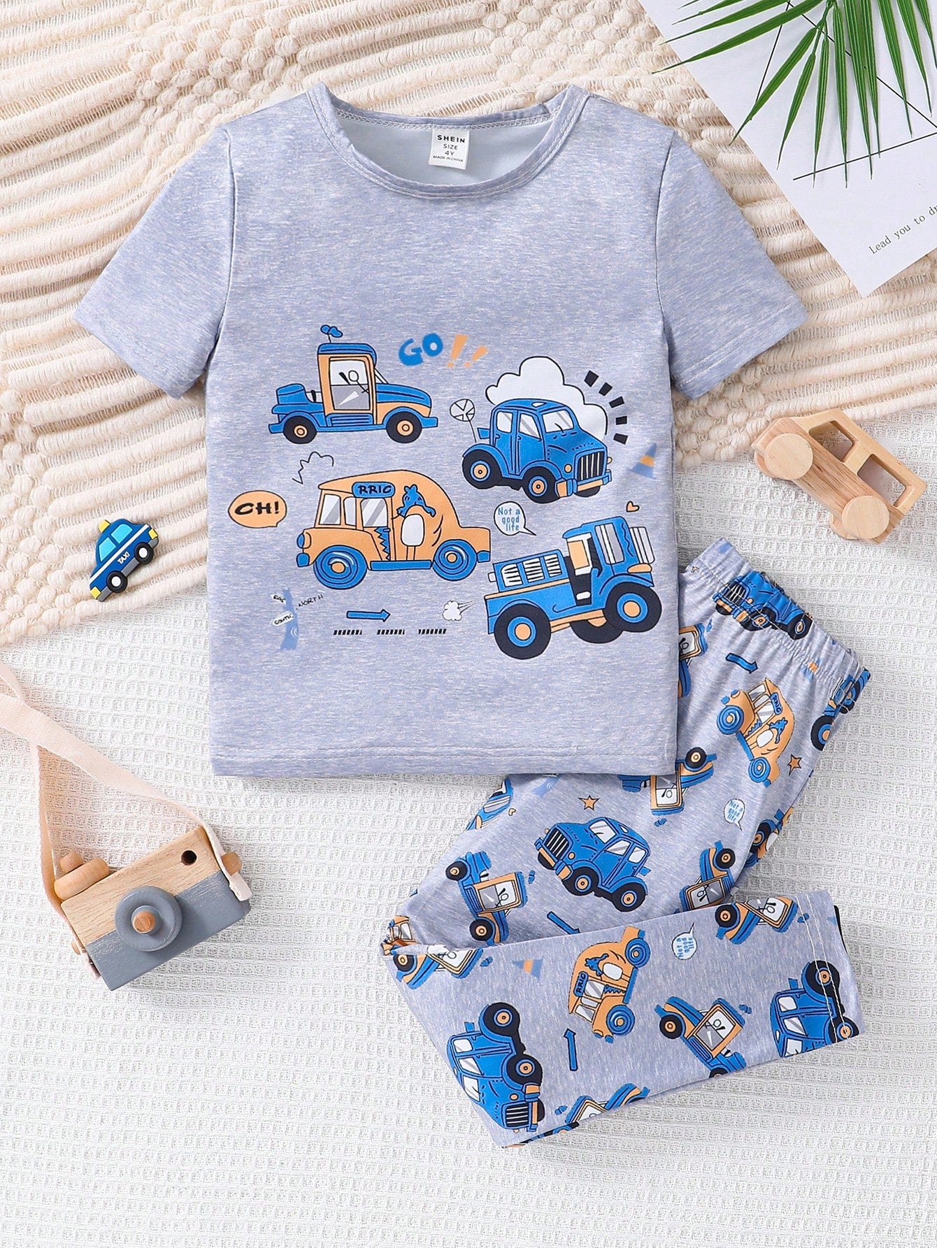 Young Boys' Cute Cartoon Printed Round Neck T-Shirt And Snug Fit Leggings Set With Car Pattern