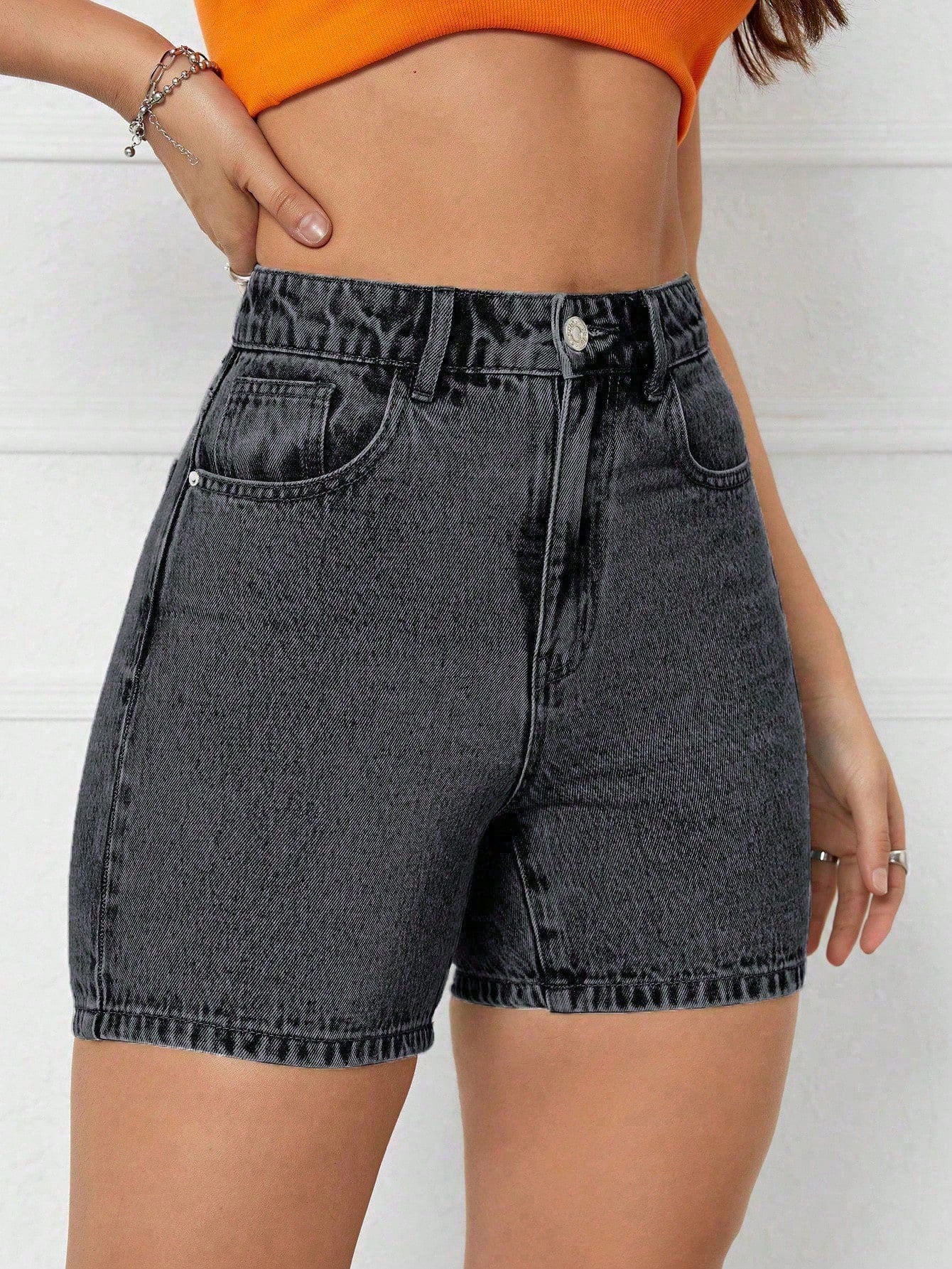 Women's Slim Fit Casual Denim Shorts With Pockets