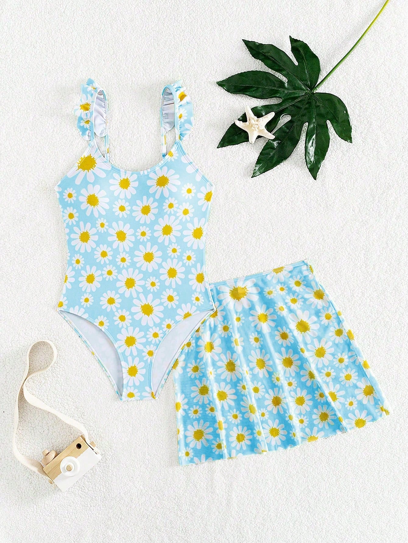 Tween Girl Chamomile Print One-Piece Swimsuit With Beach Cover-Up Skirt