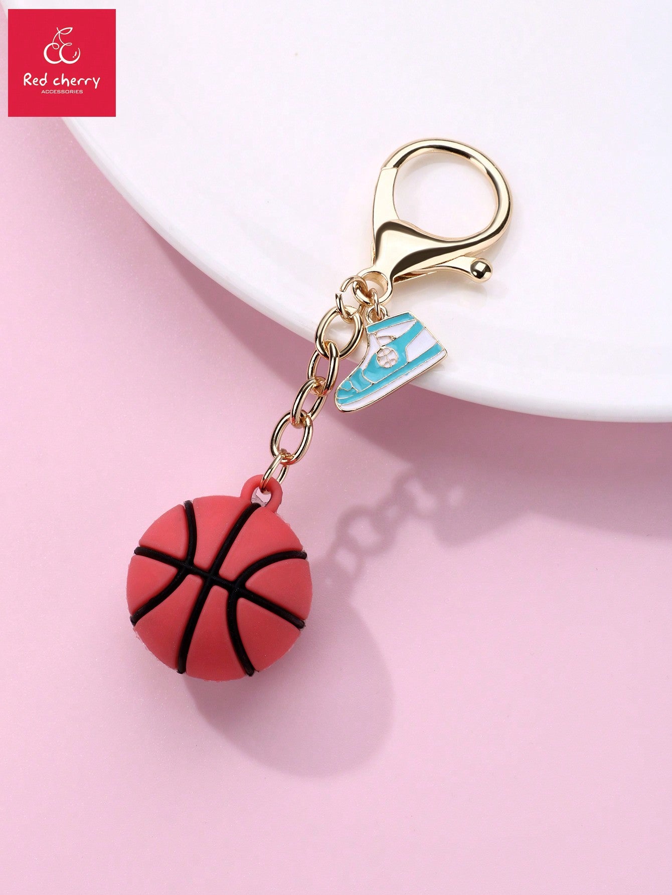 1pc Boys' Basketball Sneakers Rubber Creative Golden Keychain Suitable For Daily Casual Bag Accessories