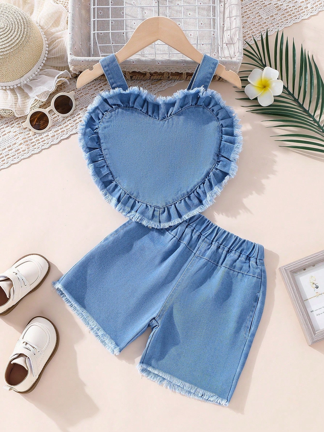 Young Girl Y2K Cool Street-Style Light Blue Washed Distressed Heart-Shaped Sling Top & Raw Hem Denim Shorts Two-Piece Sets