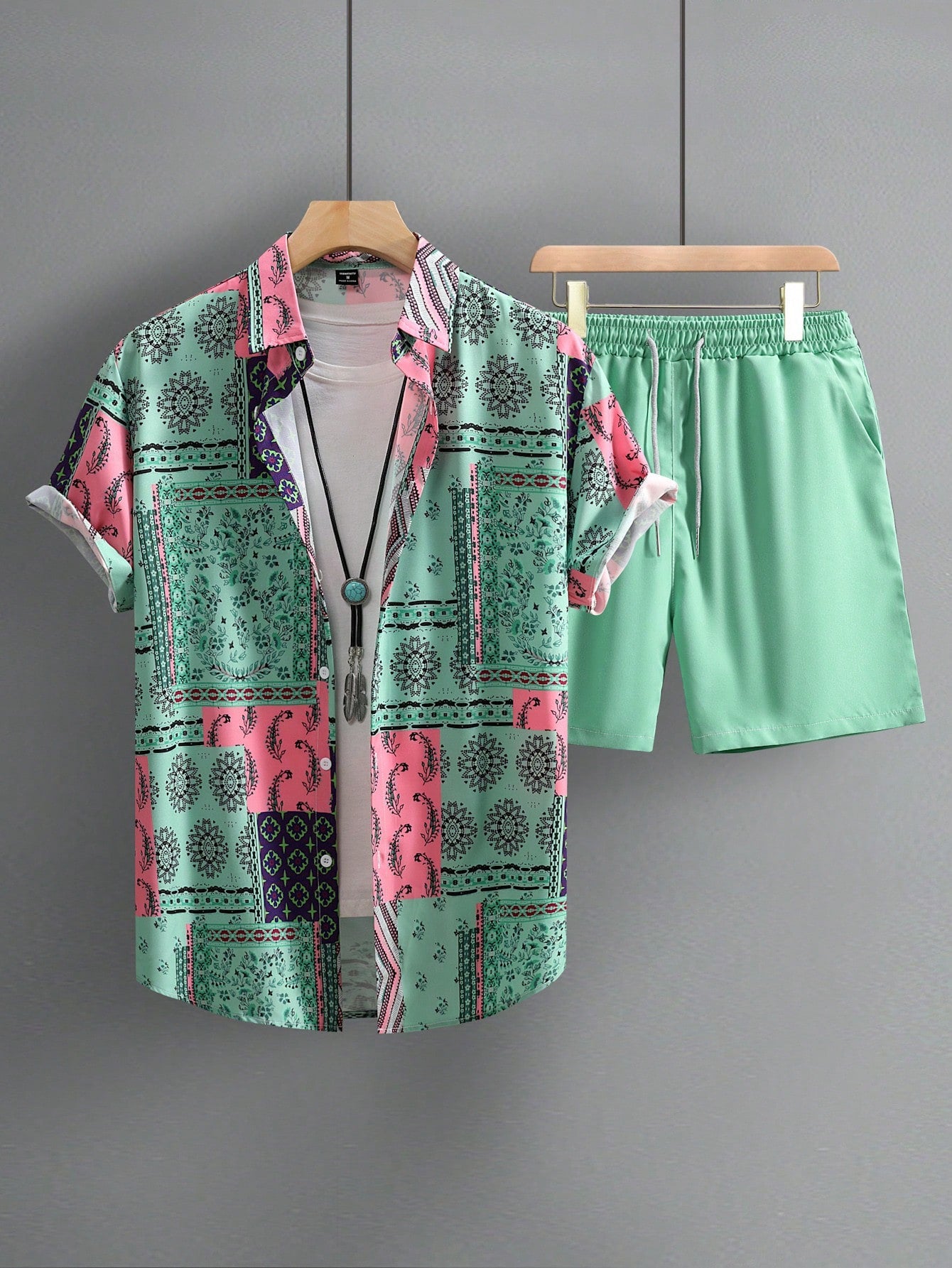 Men Patchwork Print Shirt & Drawstring Waist Shorts Without Tee