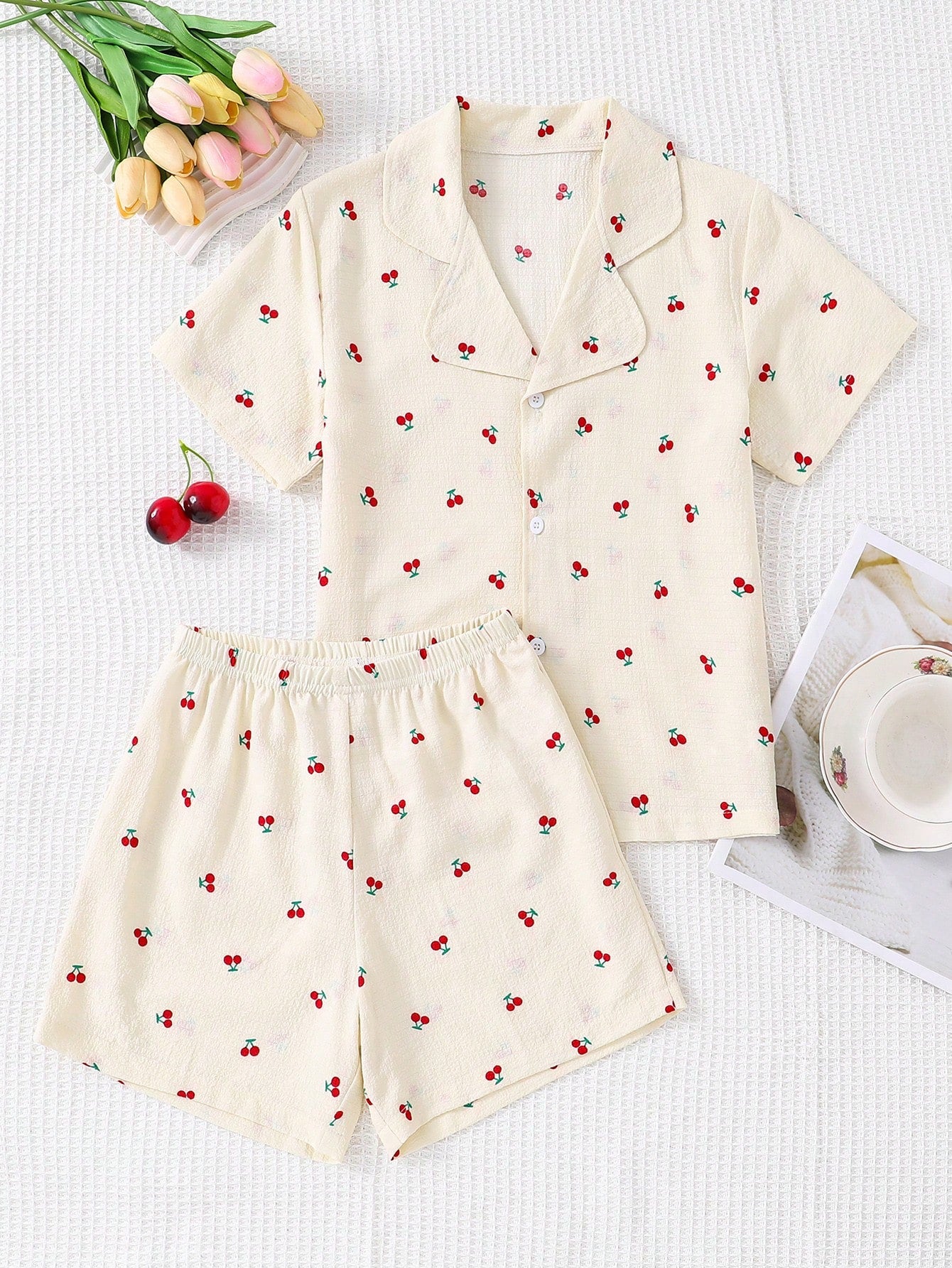 Tween Girl Two Piece Set Of Cute Bubble Pleated Cherry Print Pajamas, Comfortable Fabric And Lapel Design, Perfect For Pajama Parties And Relaxing Nights