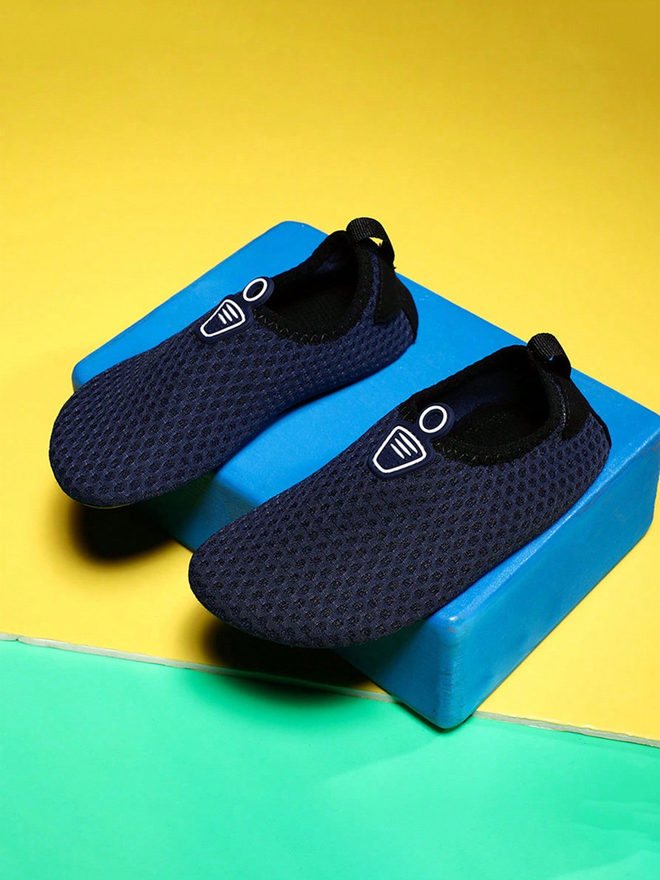 Children's Fashion Solid Color Water Shoes, Aqua Shoes