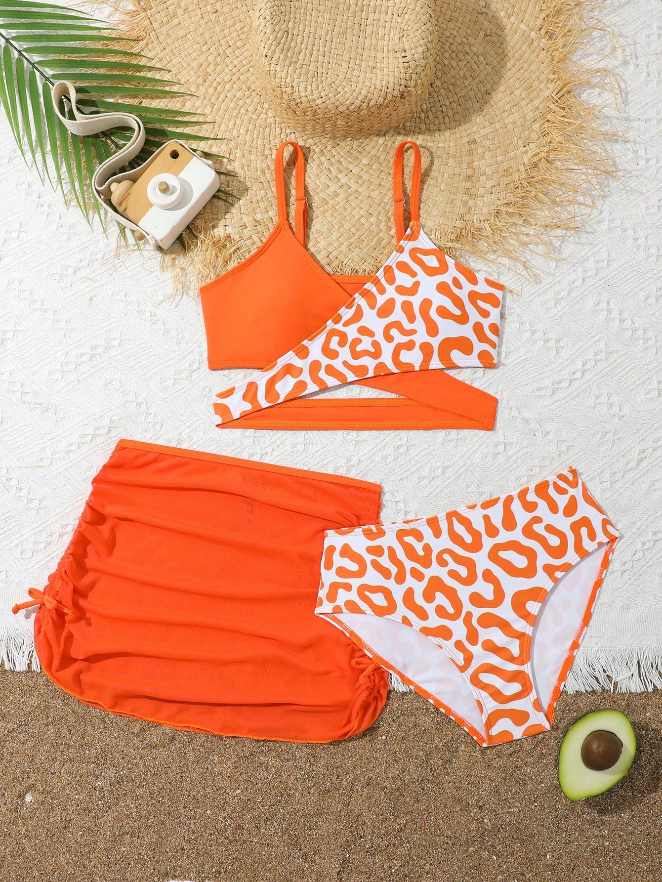 Tween Girl Three-Piece Split Bikini Set With Mesh Skirt And Random Print Summer Beach