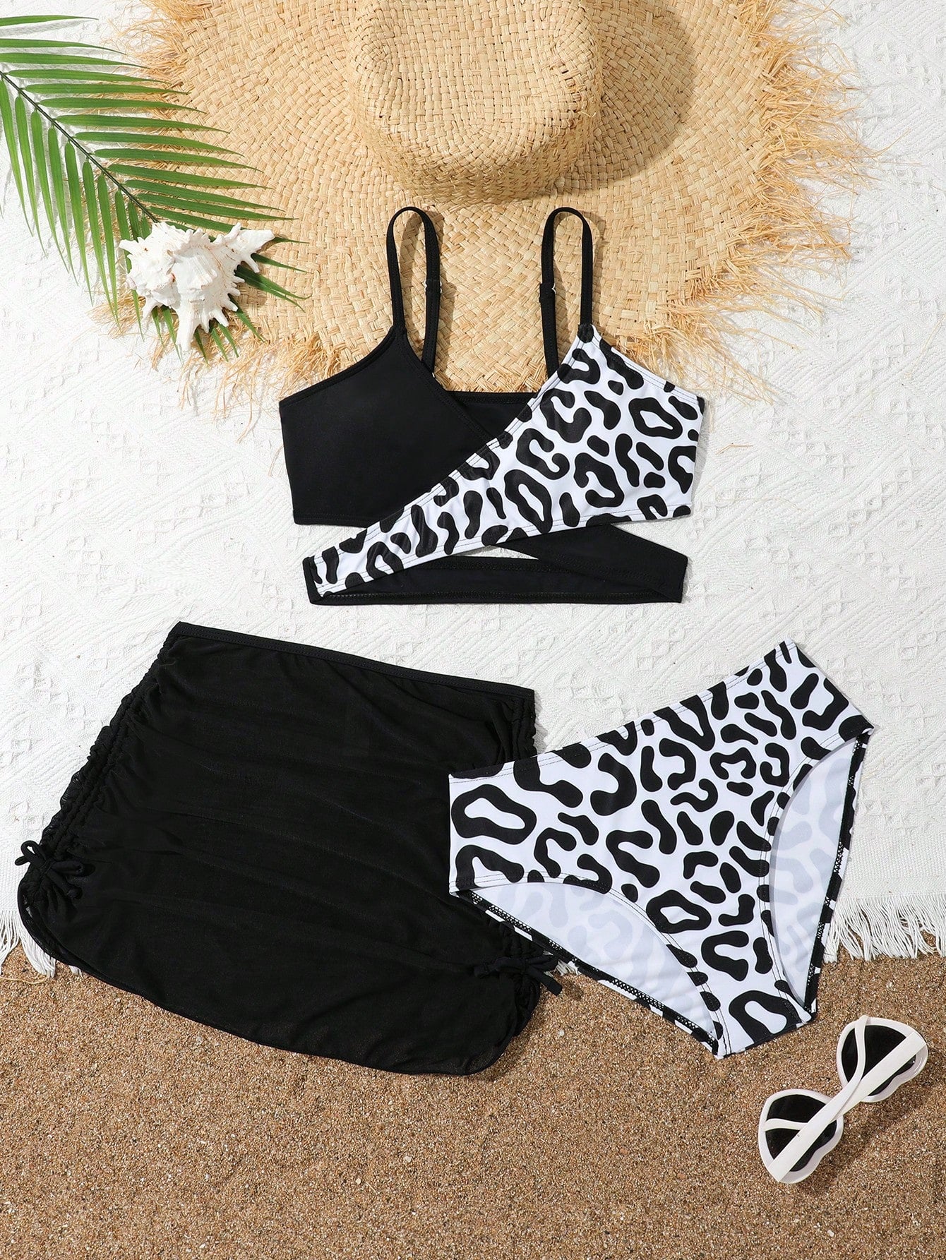 Tween Girl Three-Piece Split Bikini Set With Mesh Skirt And Random Print Summer Beach