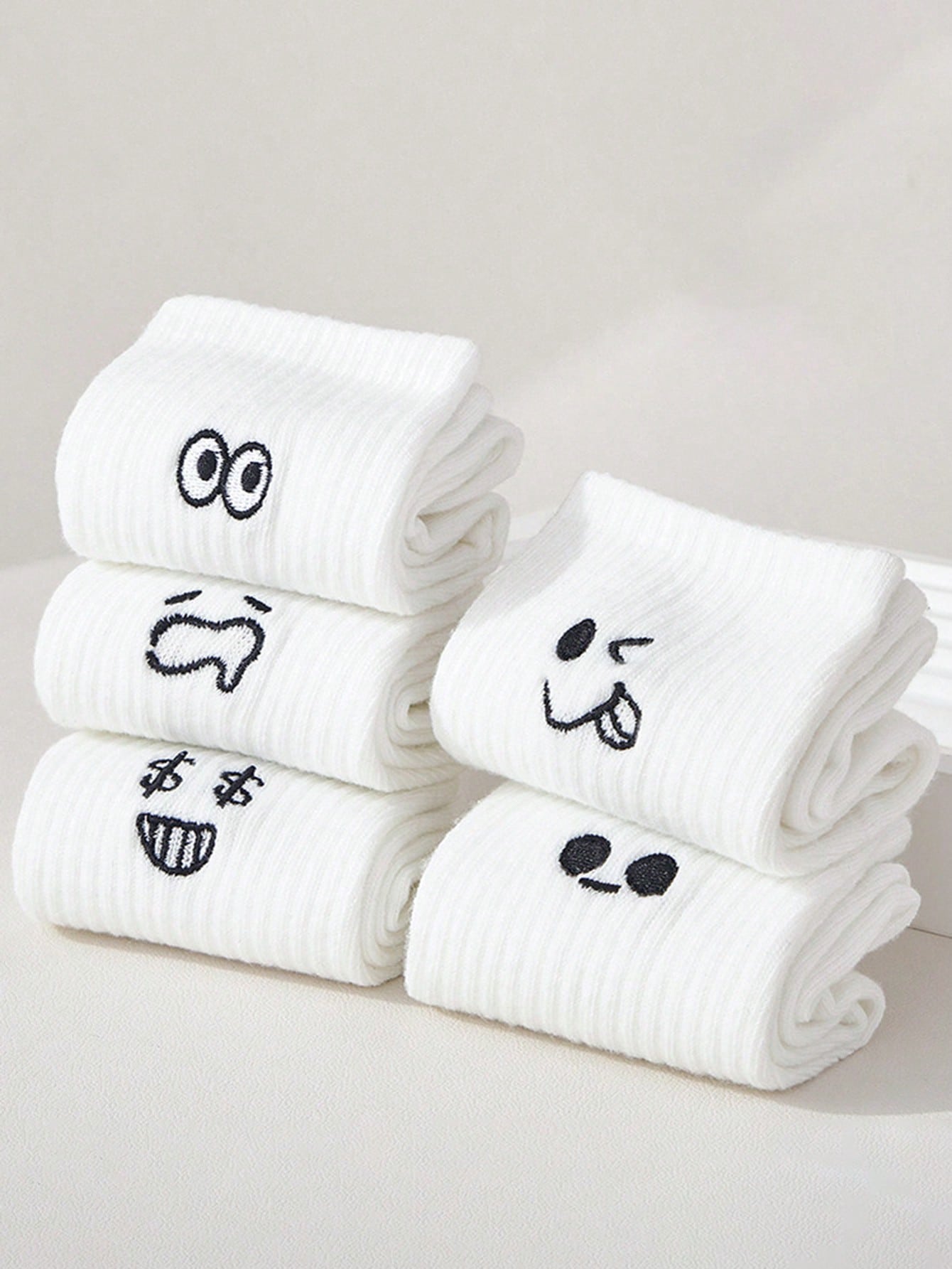 5 Pairs Of Soft Ankle Socks, Cute And Fun Heart Shaped Novelty Socks For Girls