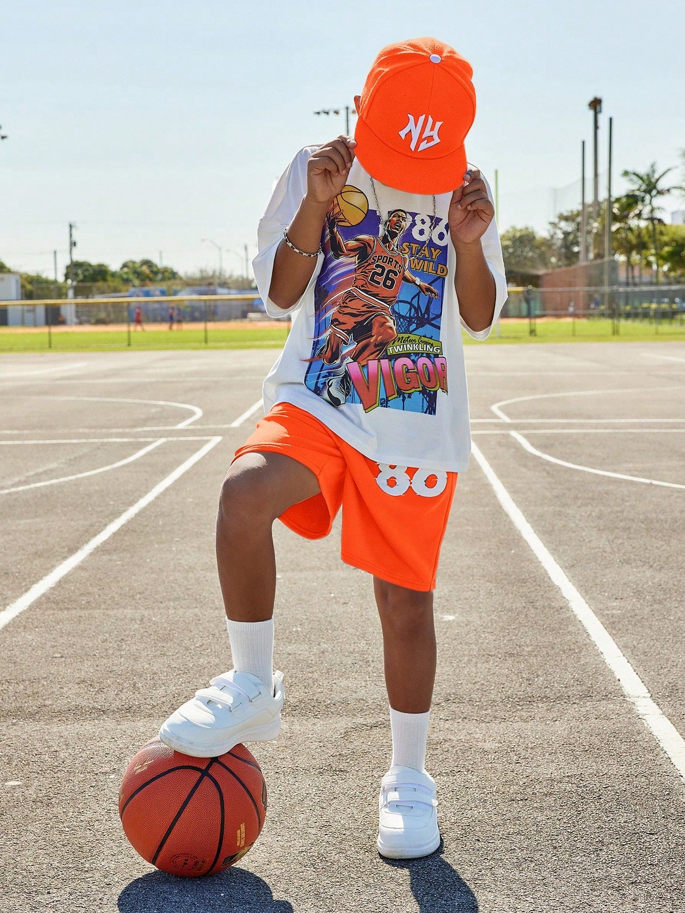 Tween Boy Casual Basketball Themed Print Short Sleeve Top And Number Print Shorts Knitted Two-Piece Set