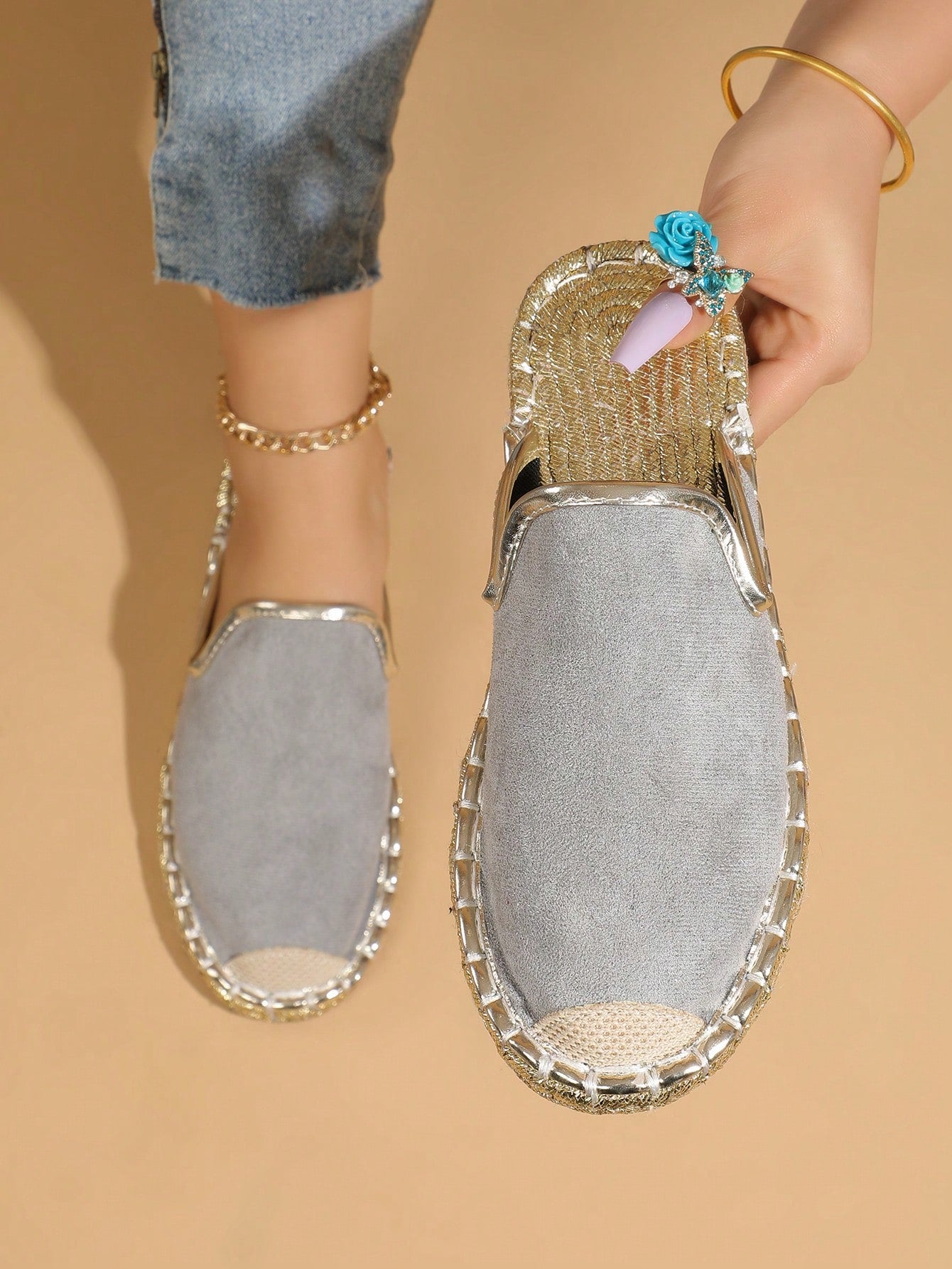 Ladies' Fashionable And Gorgeous Plush Mule Fisherman Flat Shoes Suitable For Daily Wear