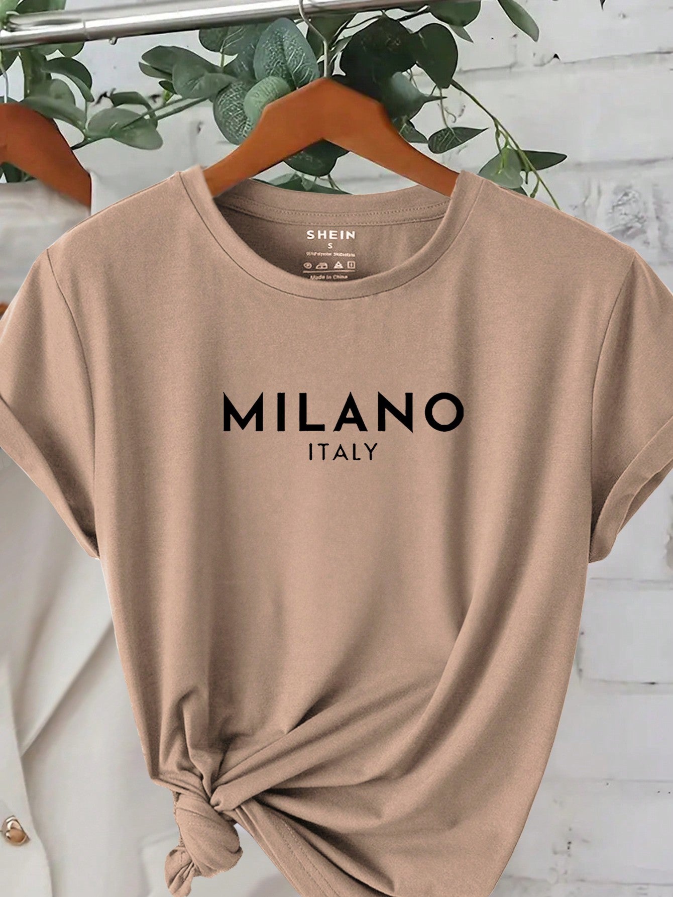 Women's Letter Print Round Neck Short Sleeve T-Shirt