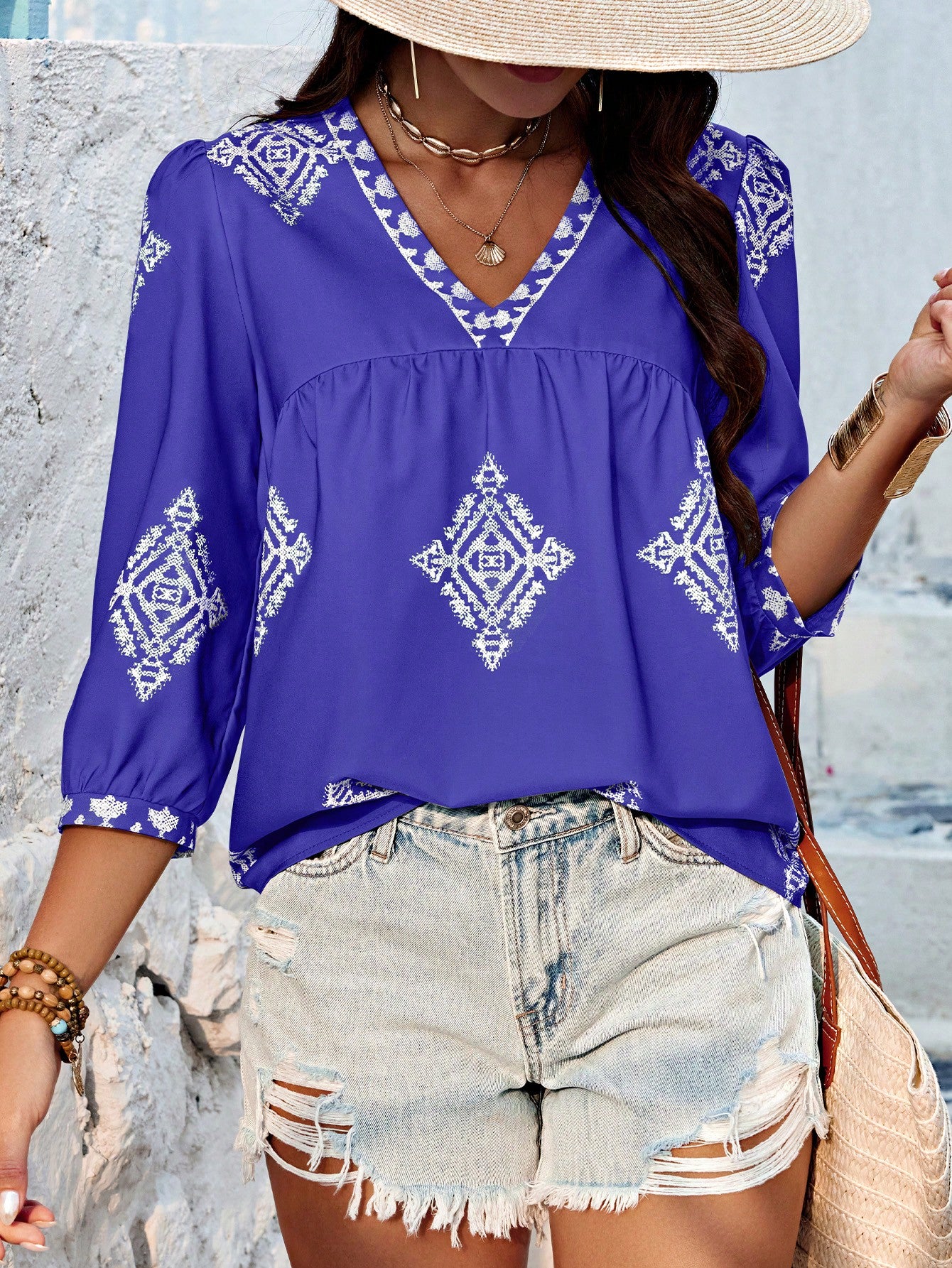 Loose Fit V-Neck Shirt With Printed Pattern