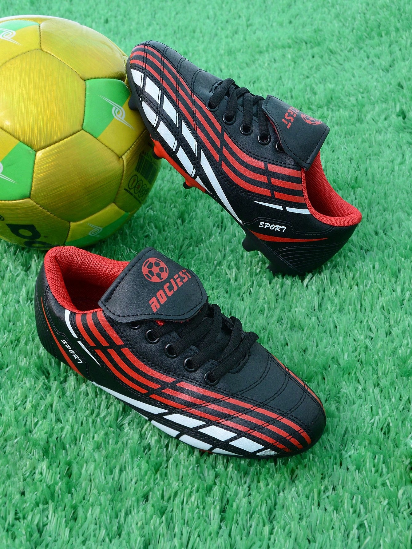 New Arrivals Boys And Girls Soccer Shoes Anti-Slip Children Training Artificial Long Stud Grass Sports Shoes For Students