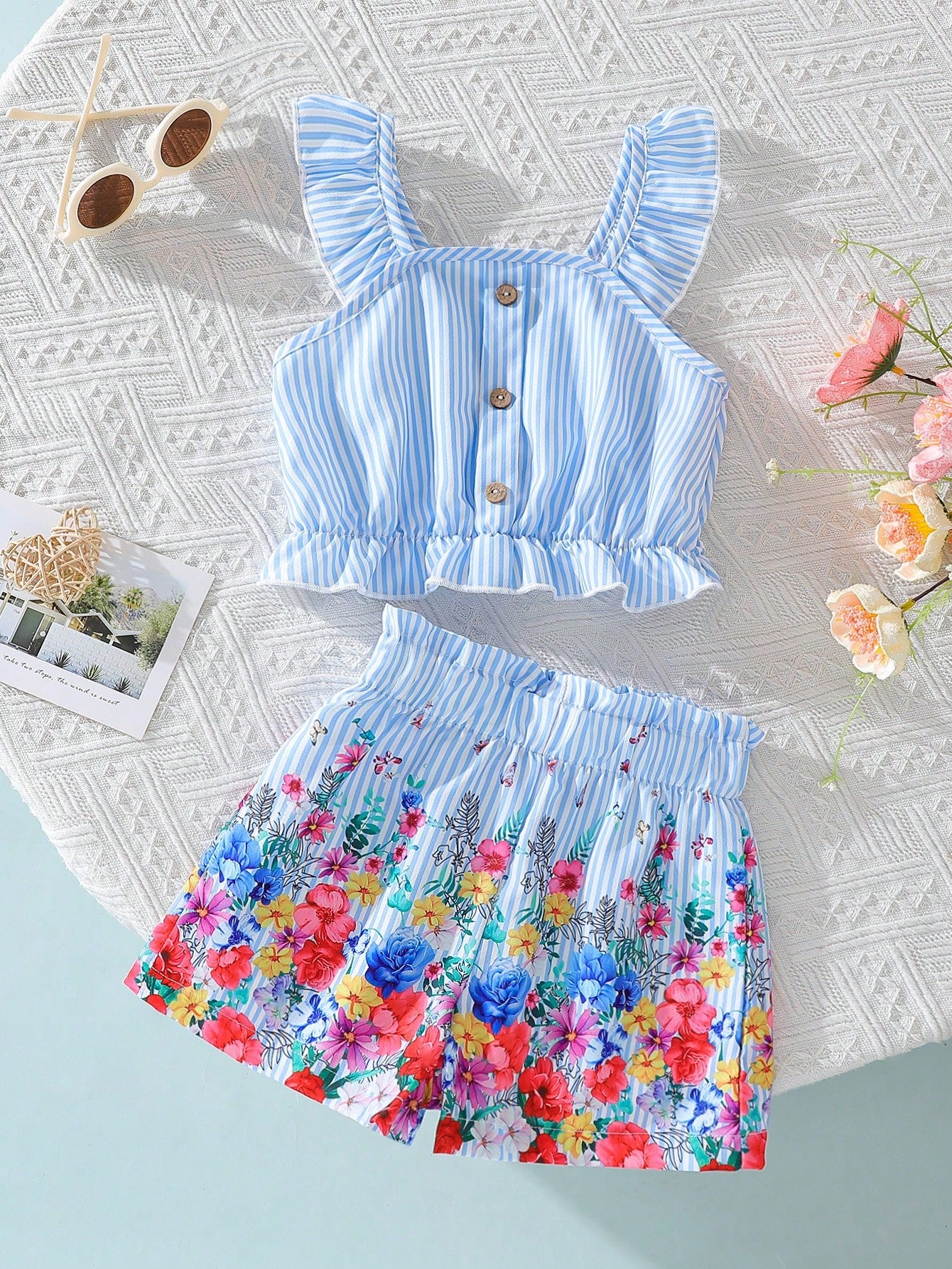 Young Girl Elegant And Flower Patterned Button Design Tank Top With Elastic Shorts Set, Suitable For Vacation And Travel In Spring And Summer