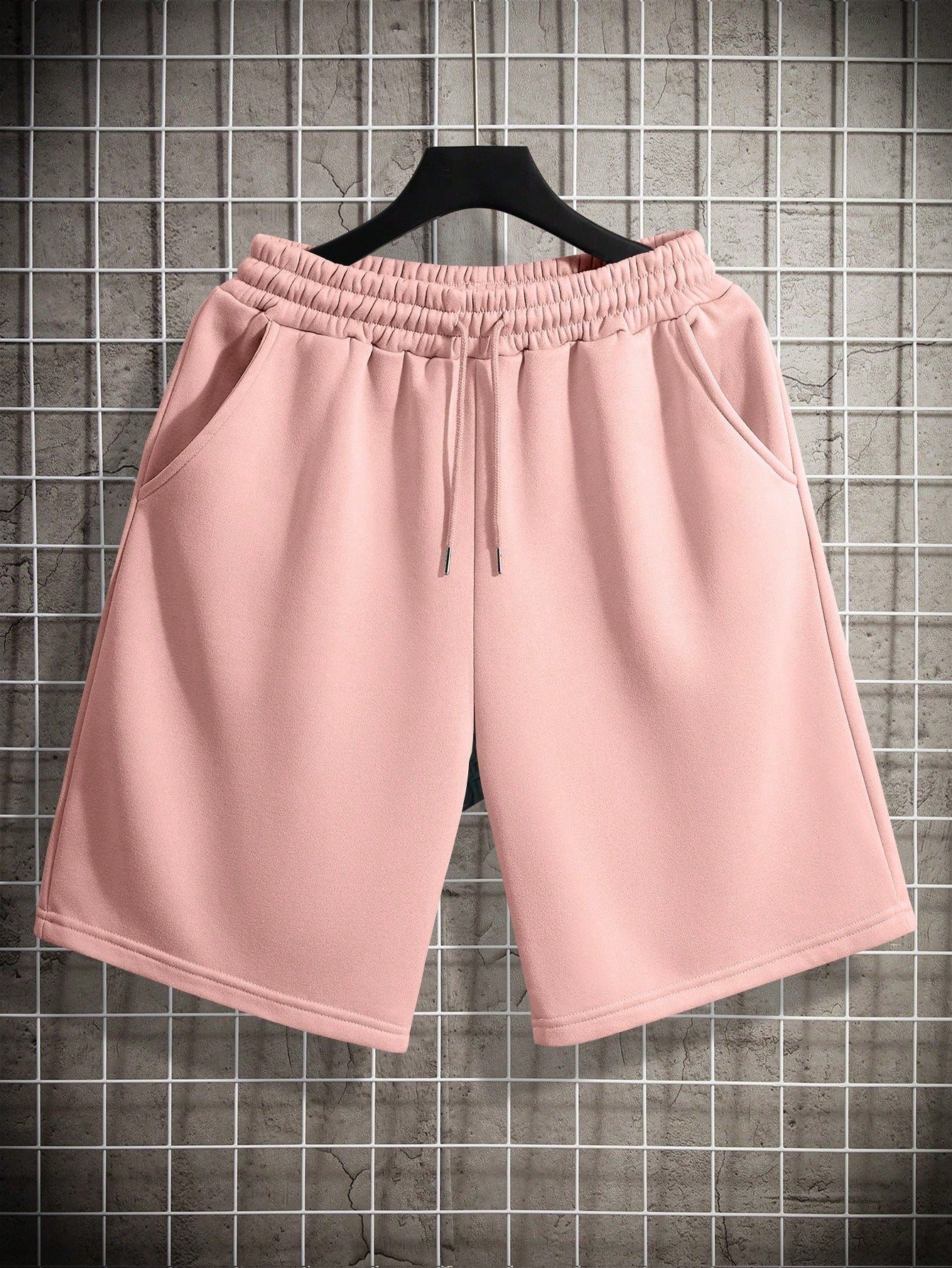 Men Drawstring Waist Slant Pocket Shorts