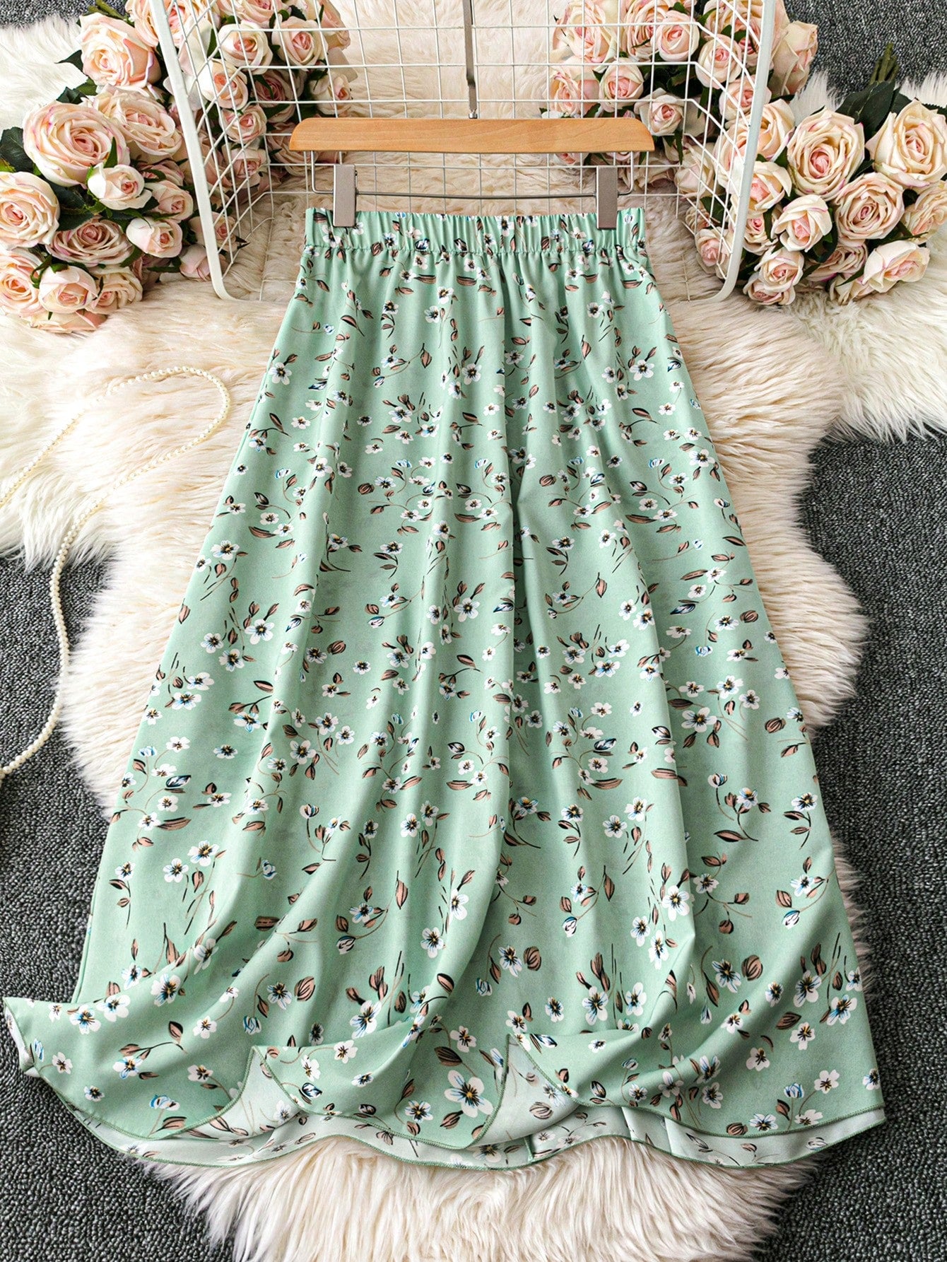 Summer Casual Elastic Waist Ditsy Floraled Skirt With Small Flower Print