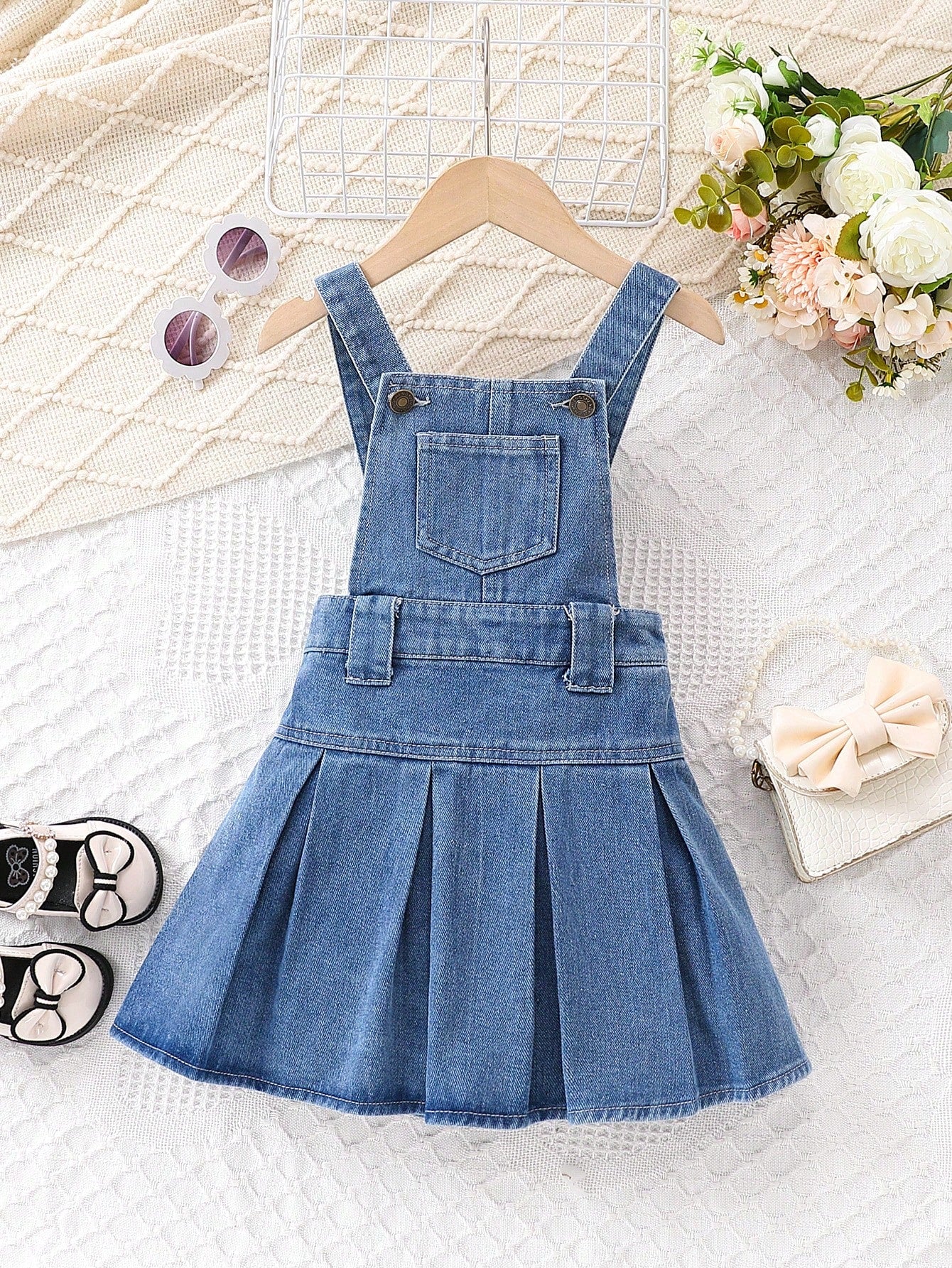 Young Girl Y2K Sweet & Cool Style Adjustable Flat Pocket Pleated Denim Overall Dress